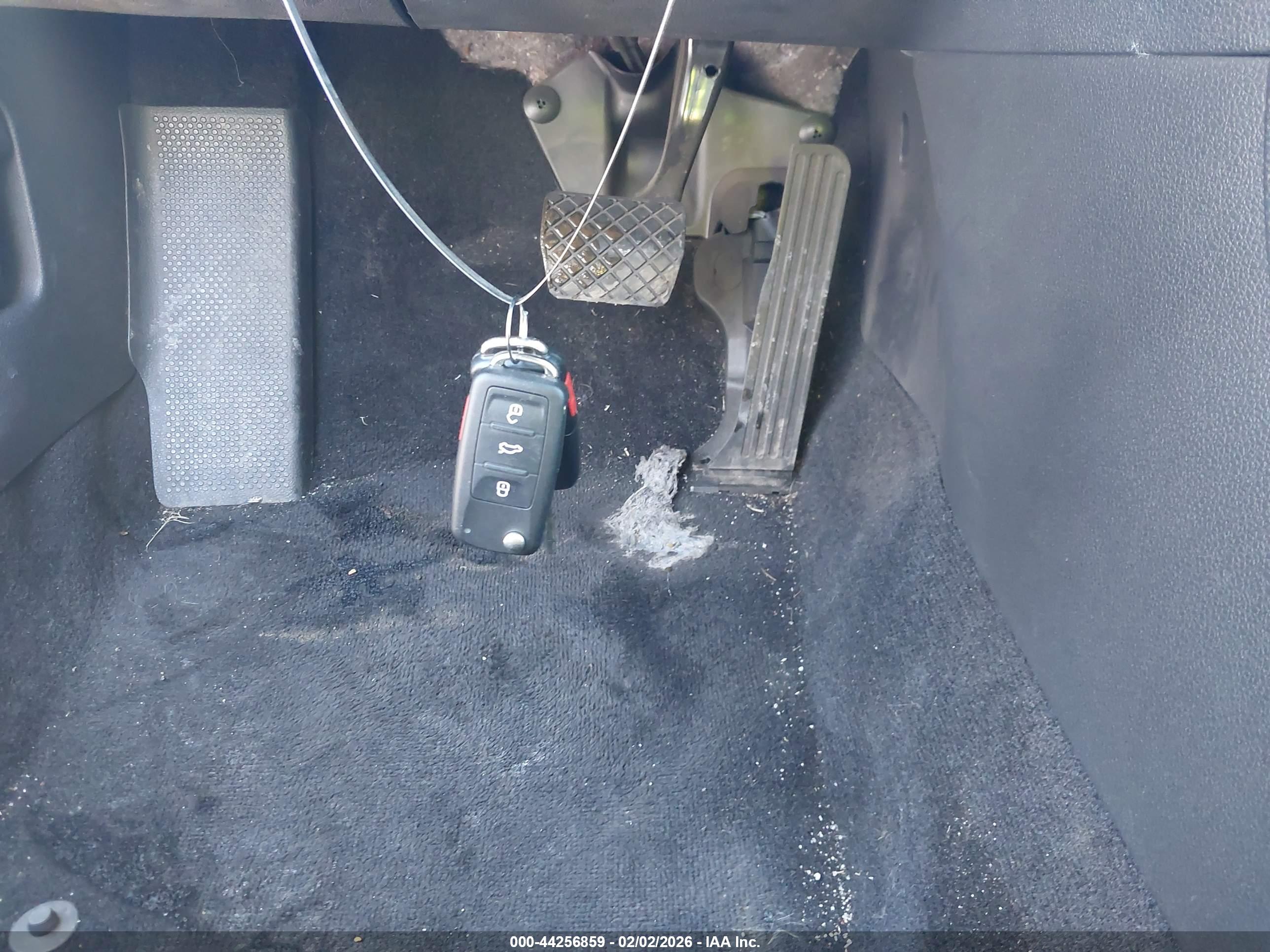 VOLKSWAGEN PASSAT image 11