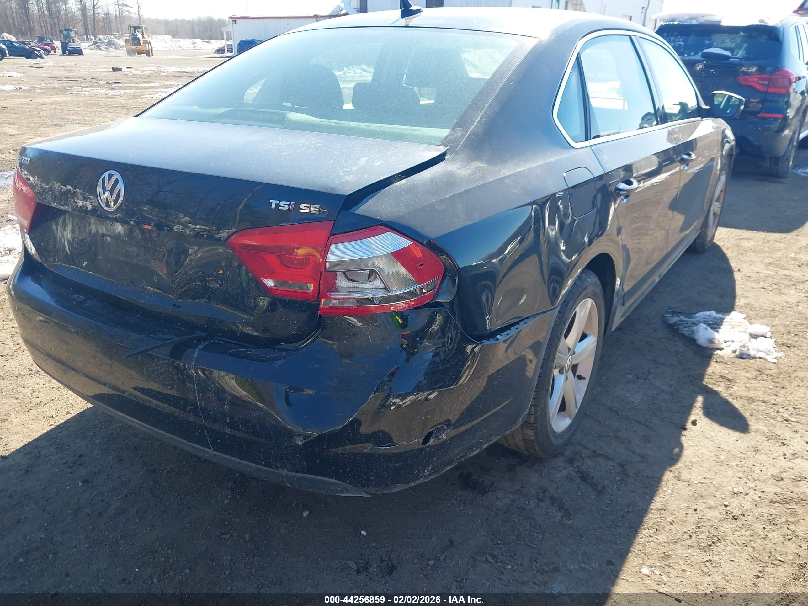 VOLKSWAGEN PASSAT image 6