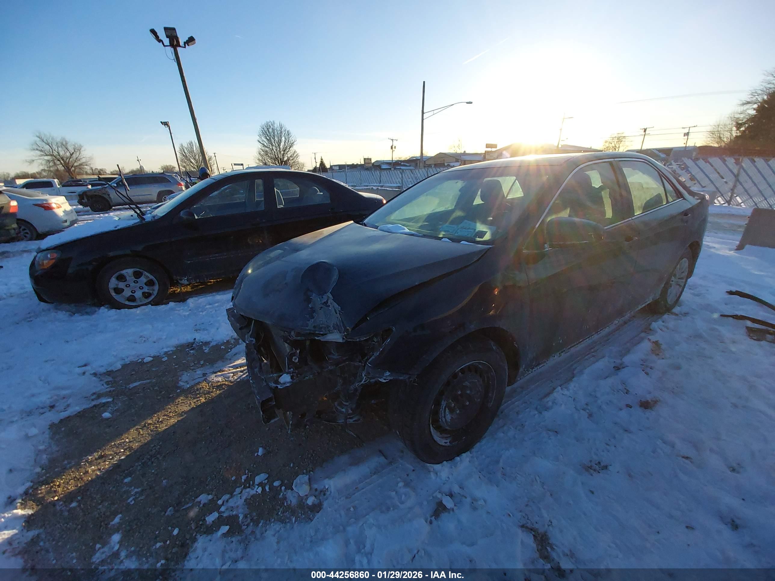 TOYOTA CAMRY image 2