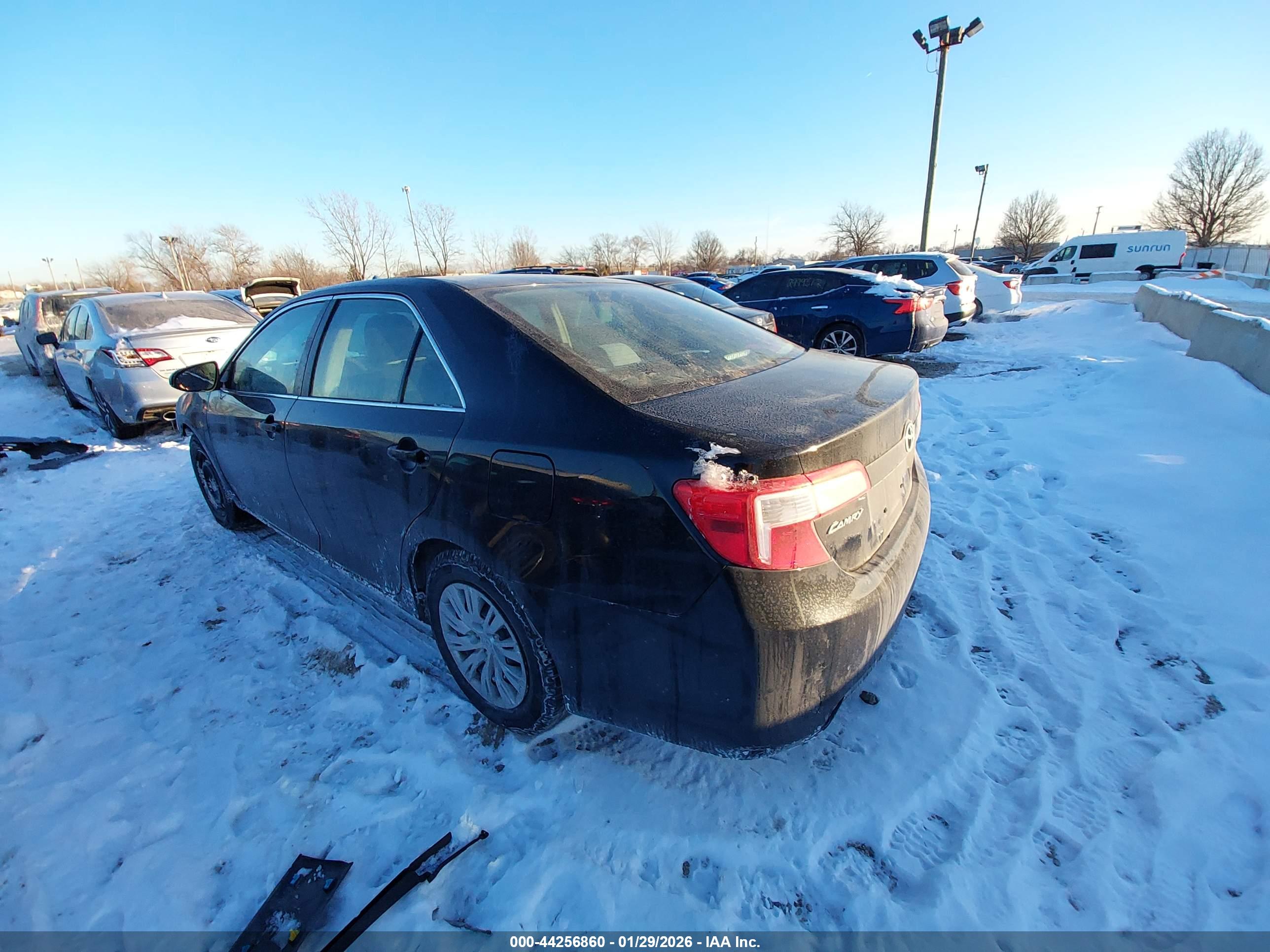 TOYOTA CAMRY image 3