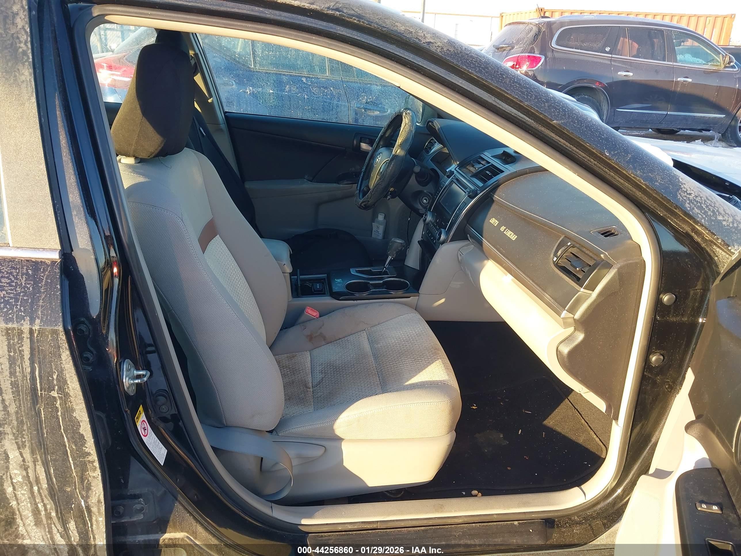 TOYOTA CAMRY image 5