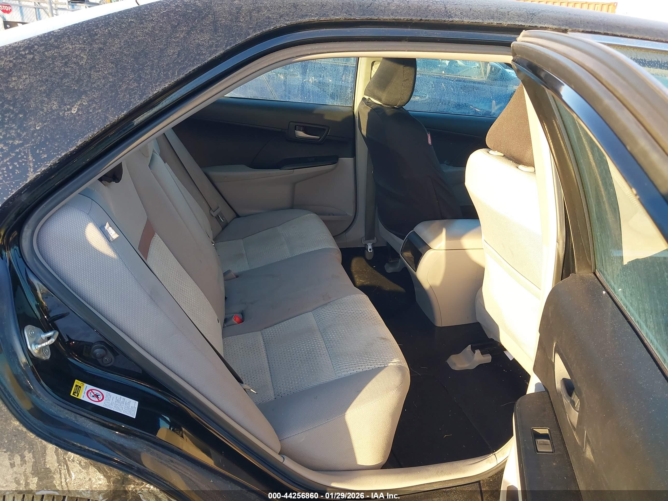 TOYOTA CAMRY image 8