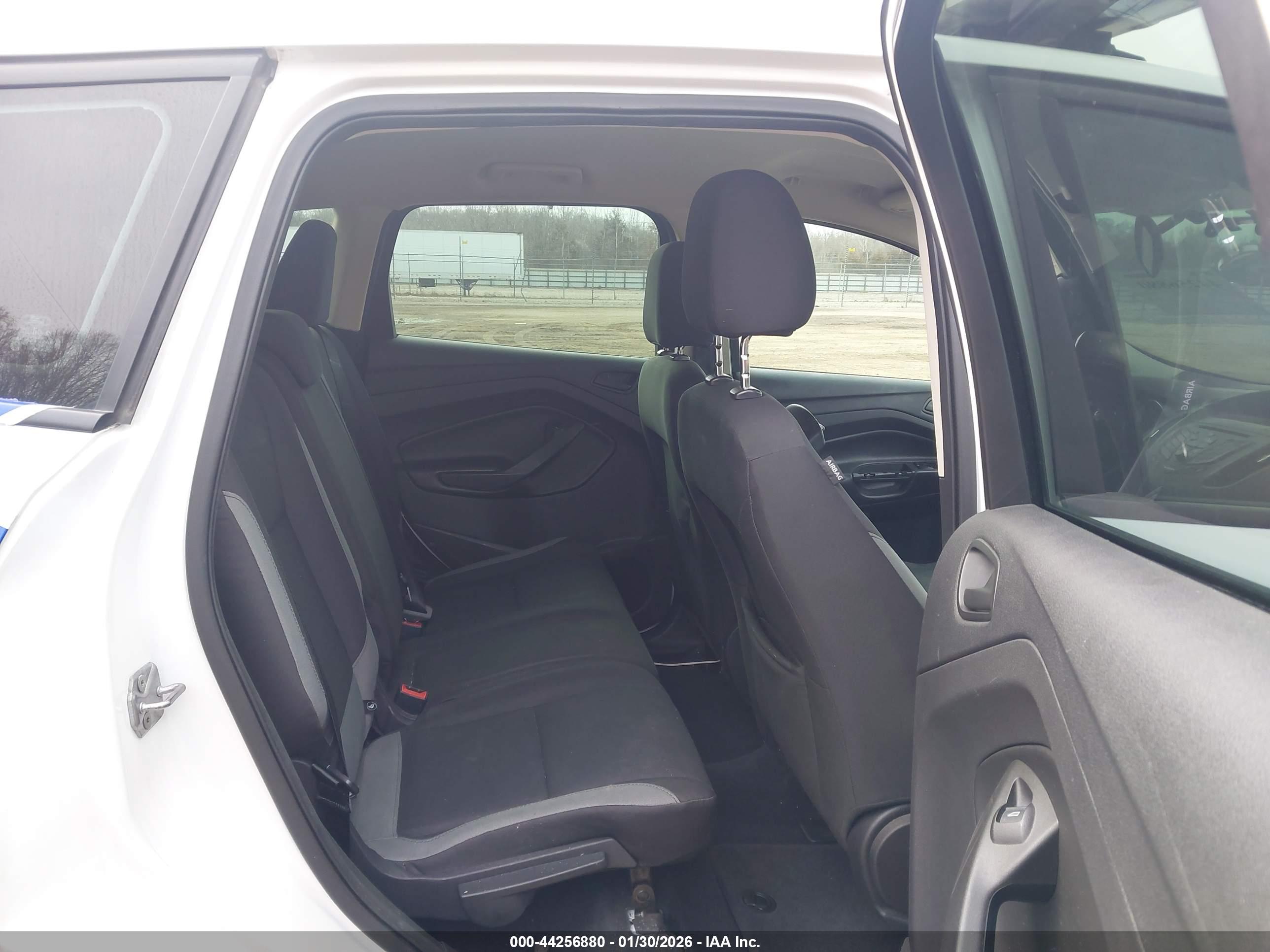 FORD ESCAPE image 8