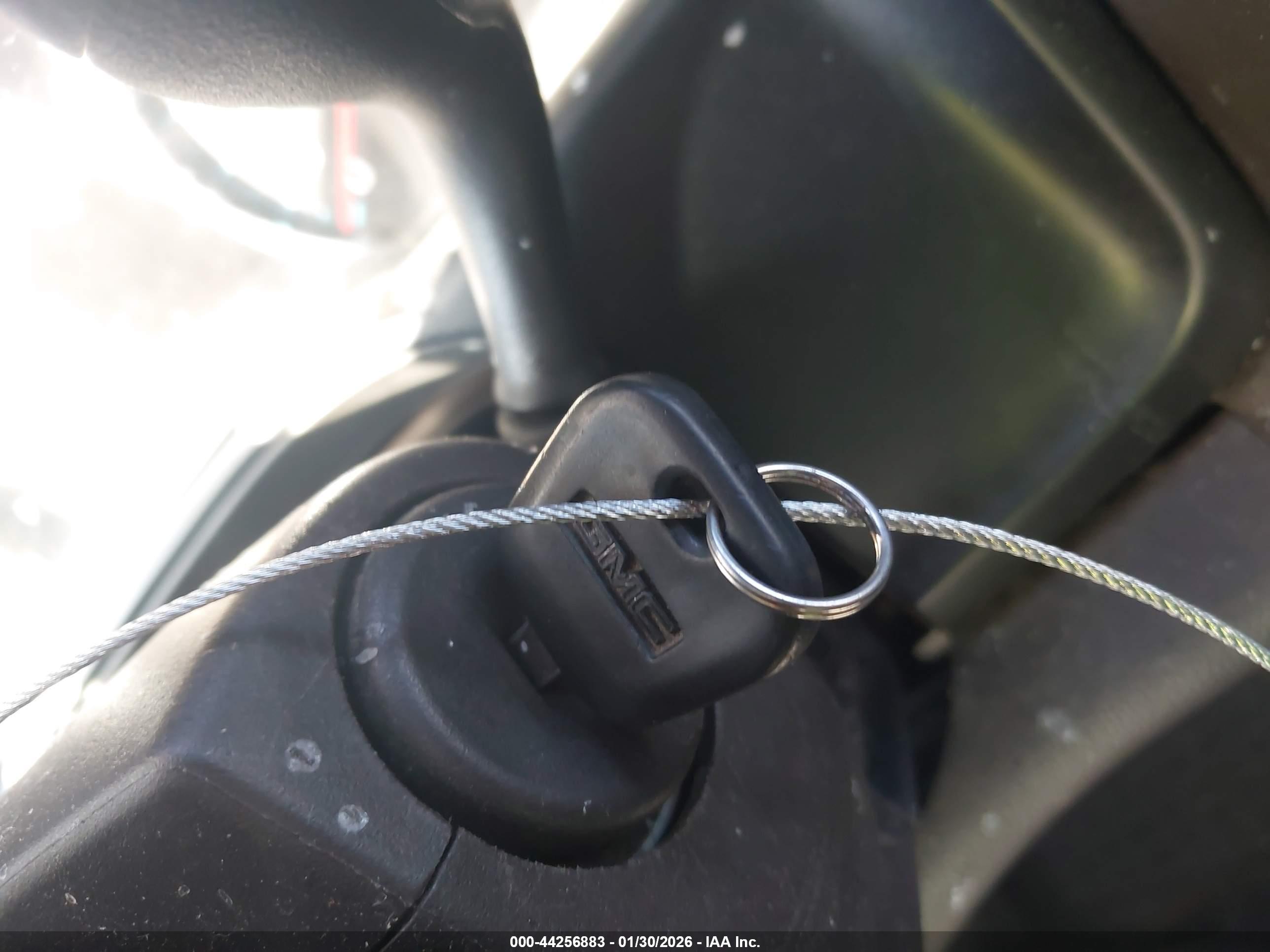 GMC SIERRA image 11