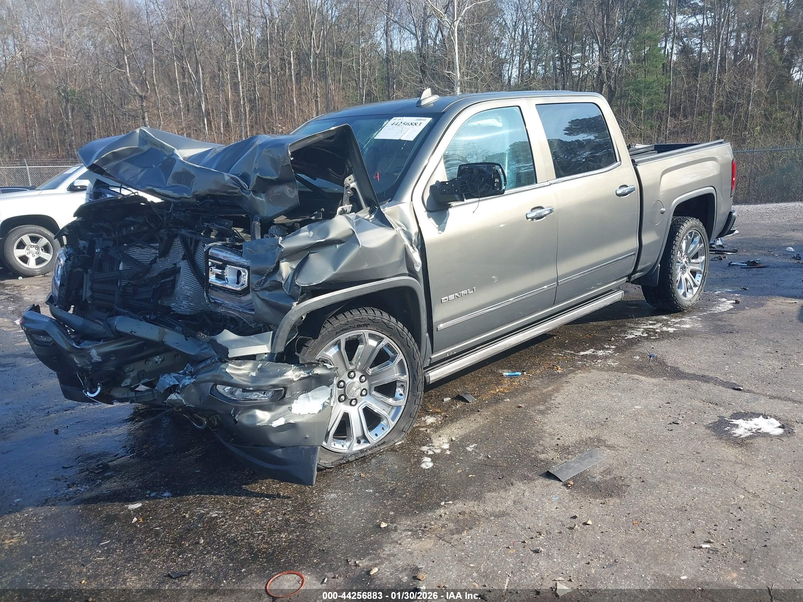 GMC SIERRA image 2