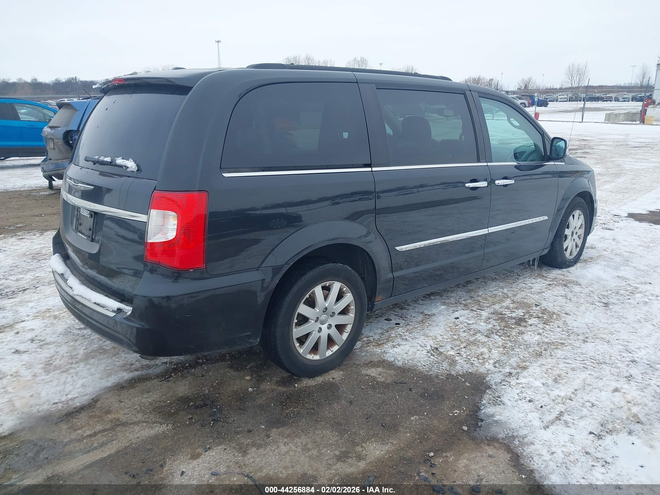 CHRYSLER TOWN image 4