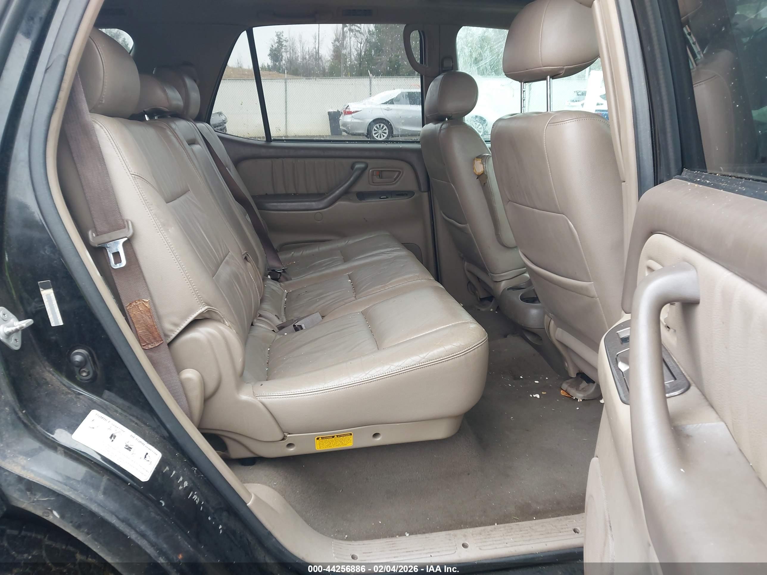 TOYOTA SEQUOIA image 8