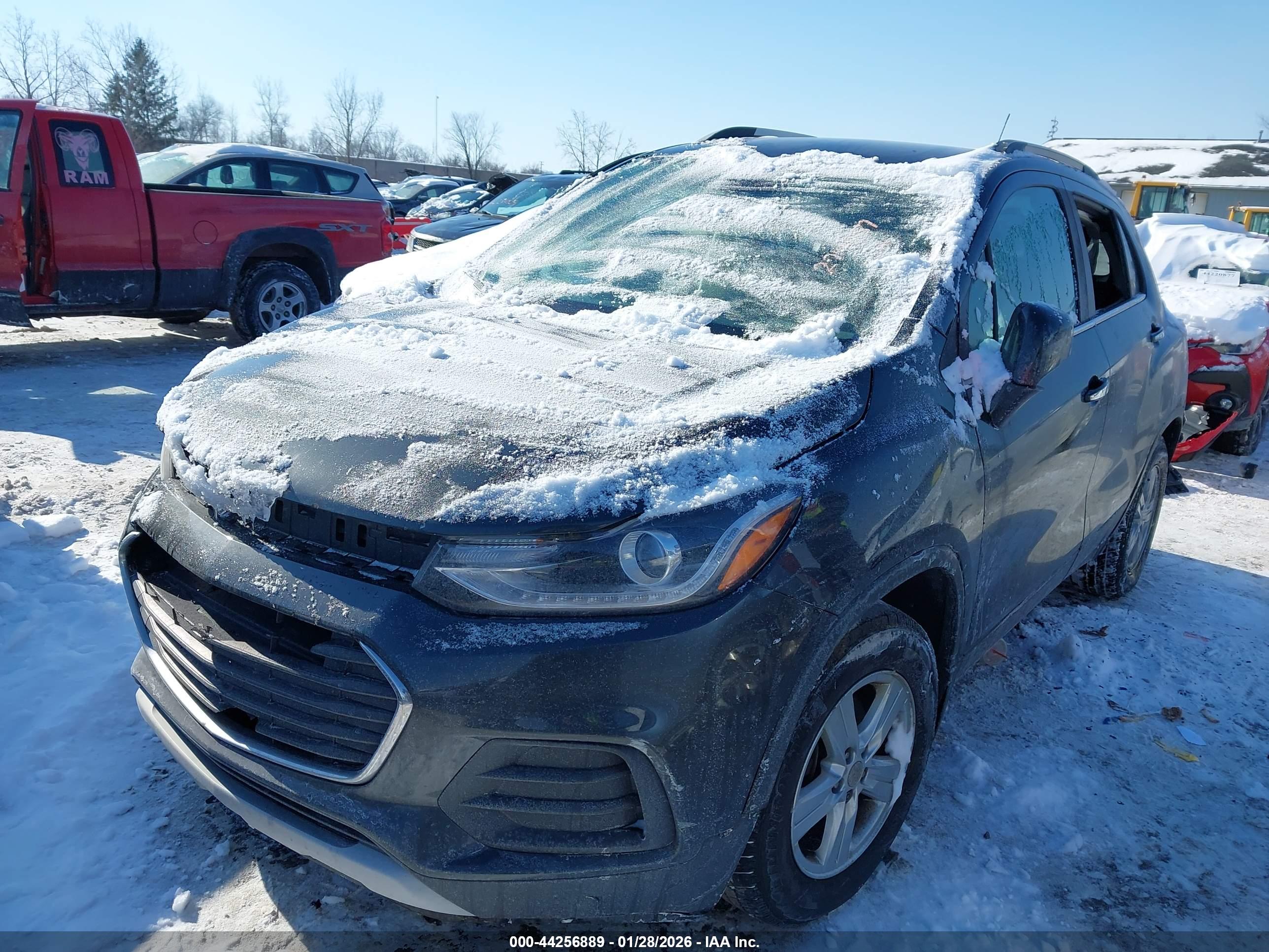 CHEVROLET TRAX image 2