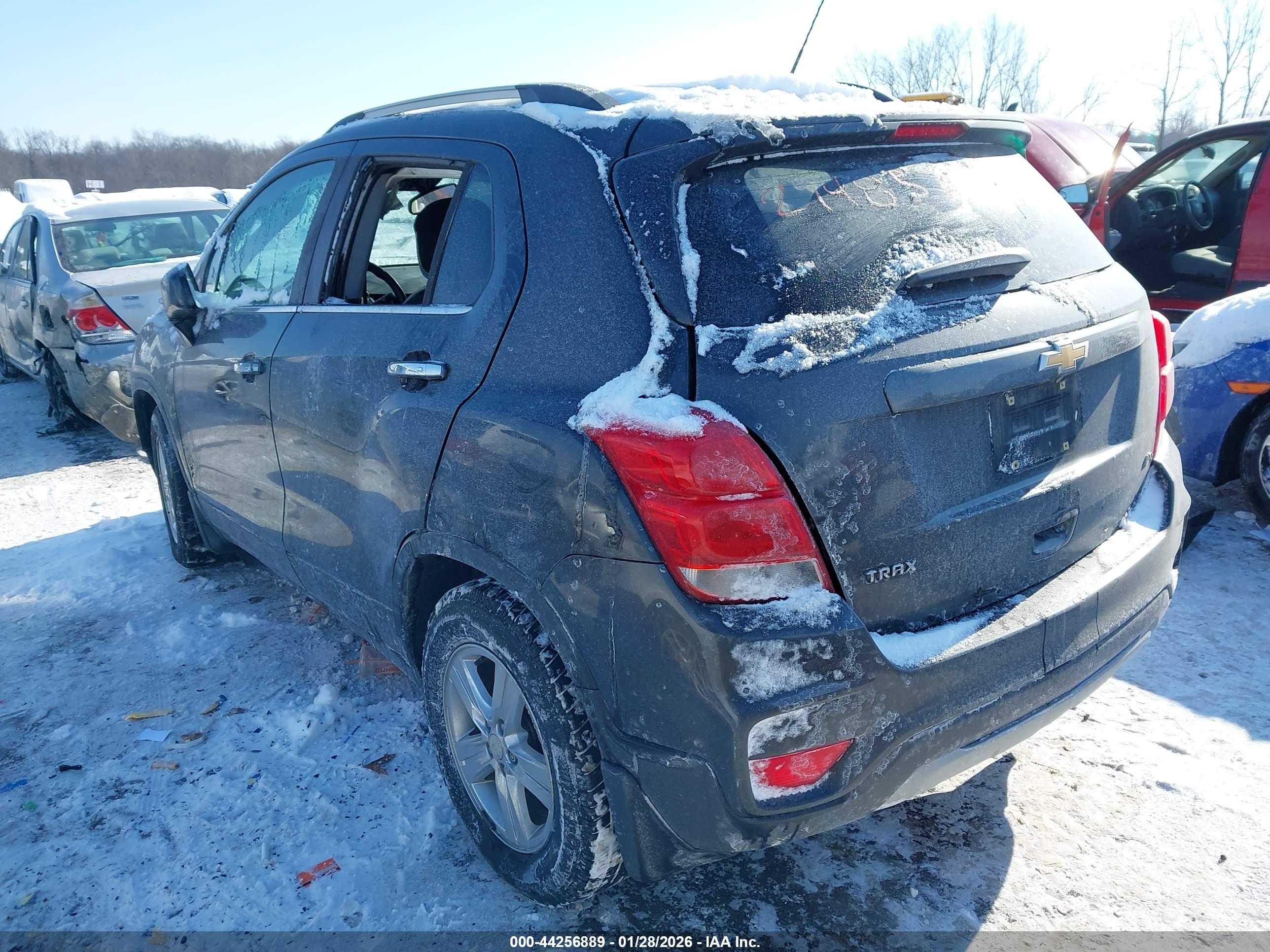 CHEVROLET TRAX image 3