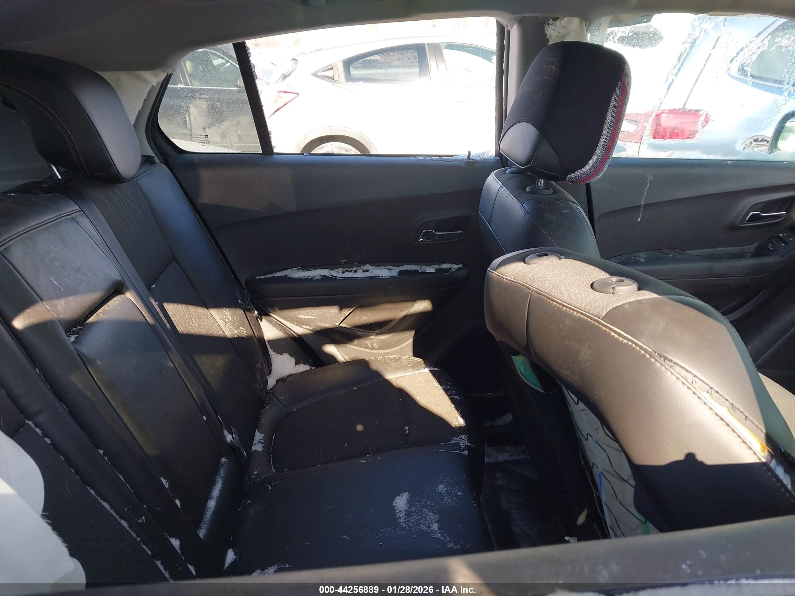 CHEVROLET TRAX image 8