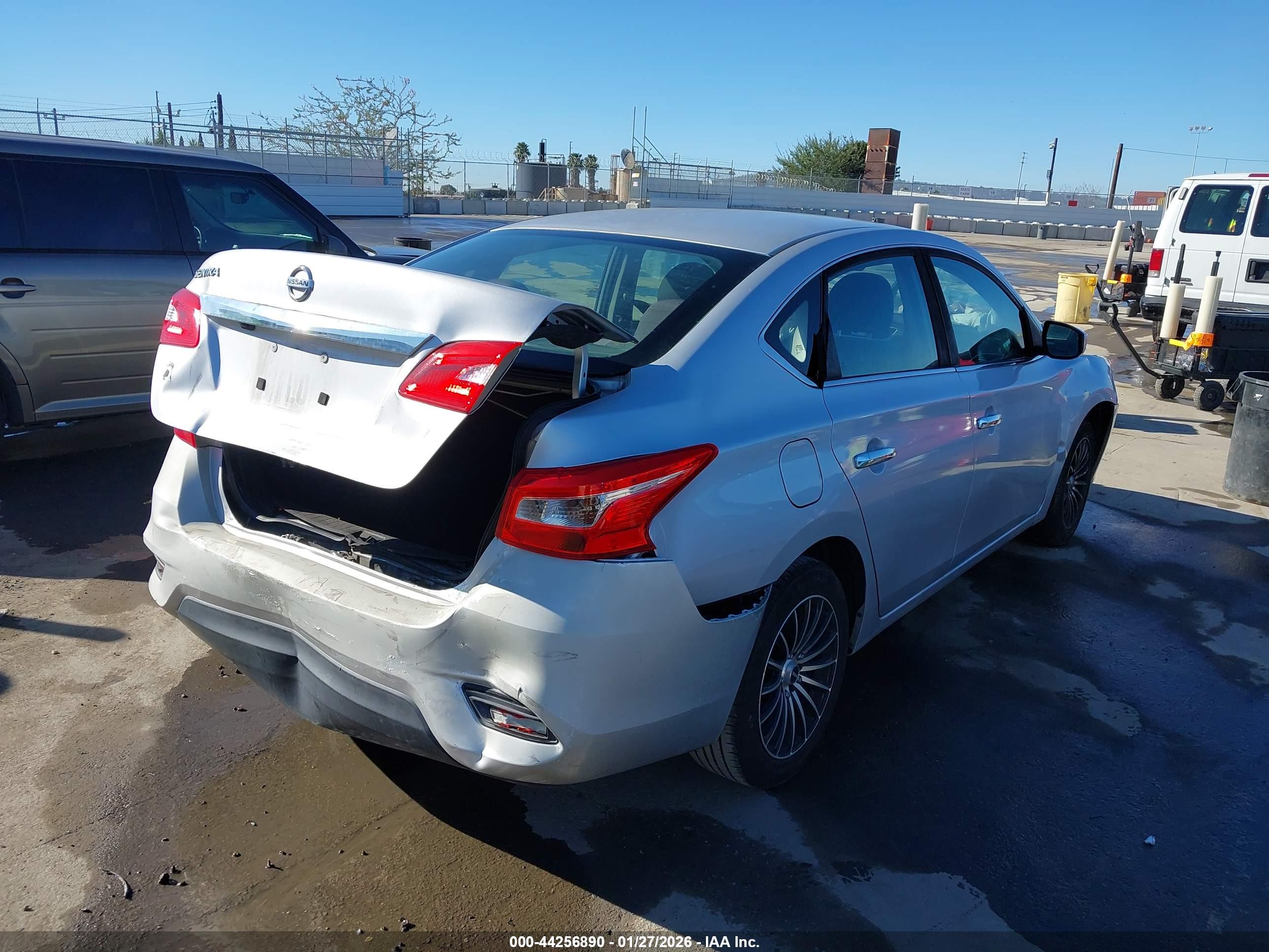 NISSAN SENTRA image 4