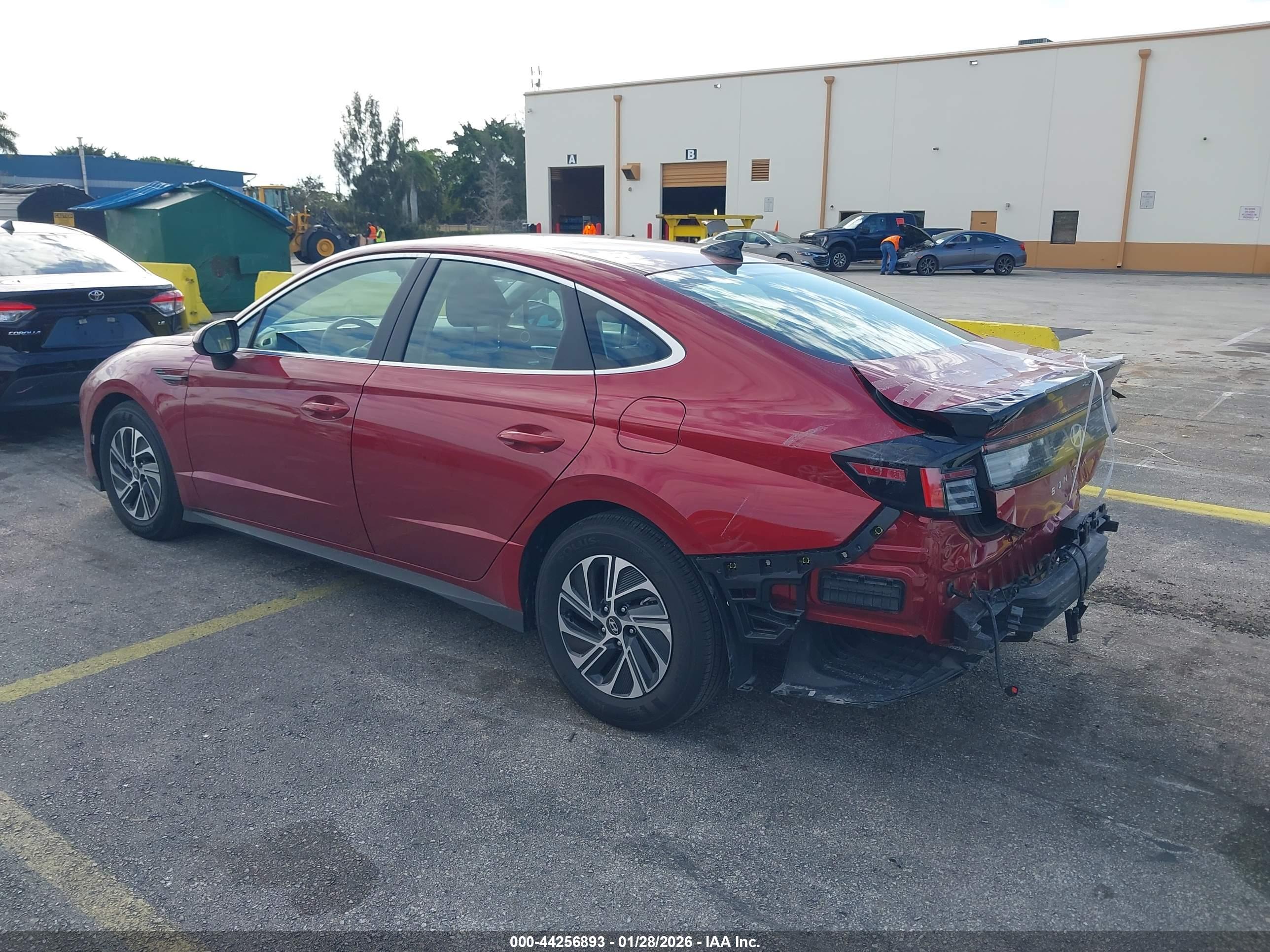 HYUNDAI SONATA image 3