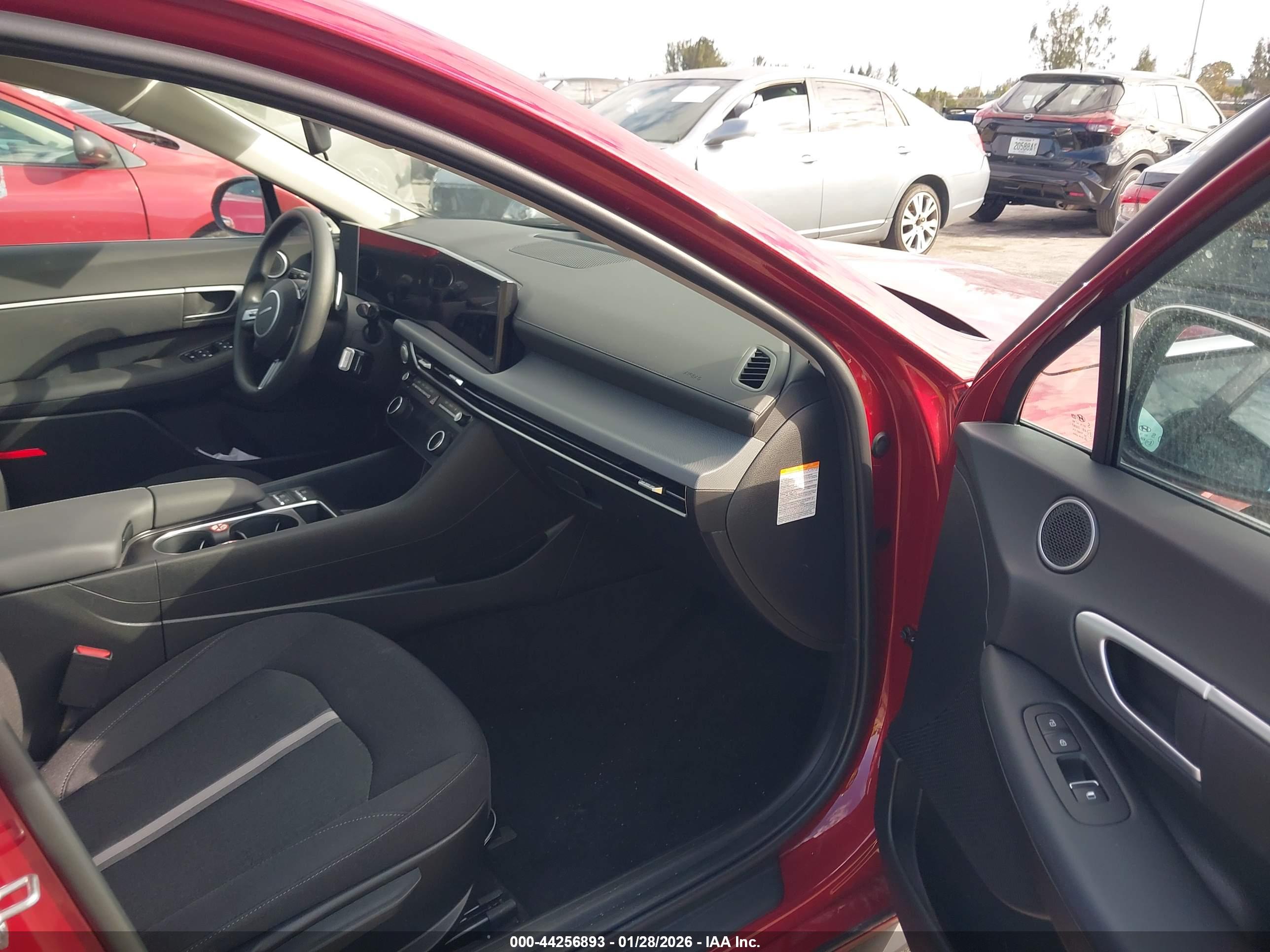 HYUNDAI SONATA image 5
