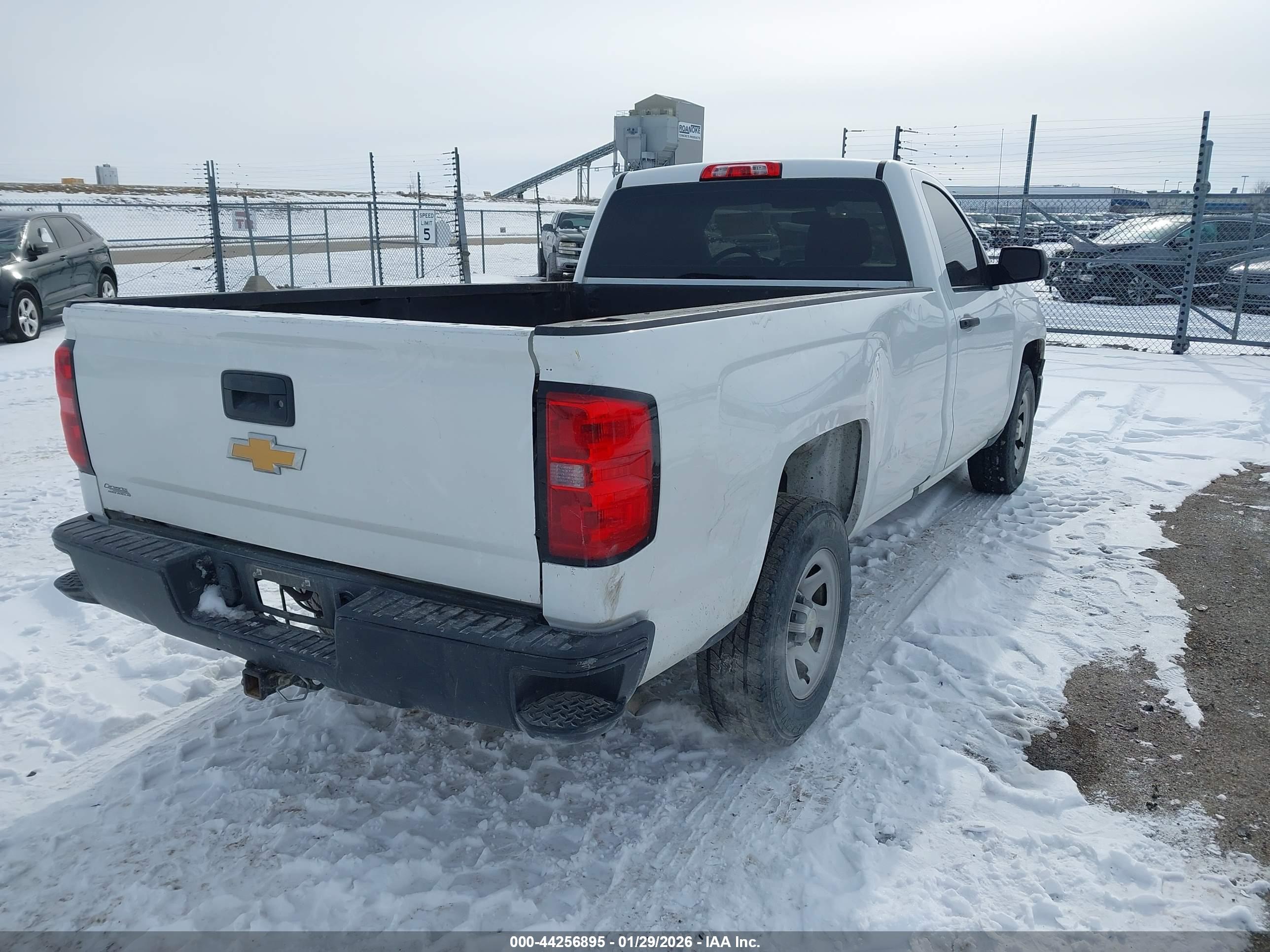 CHEVROLET SILVERADO image 4