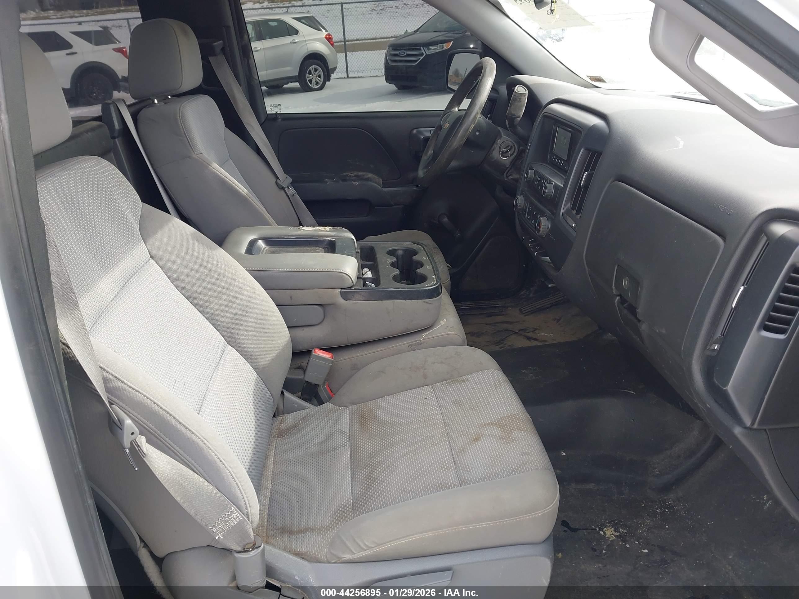 CHEVROLET SILVERADO image 5
