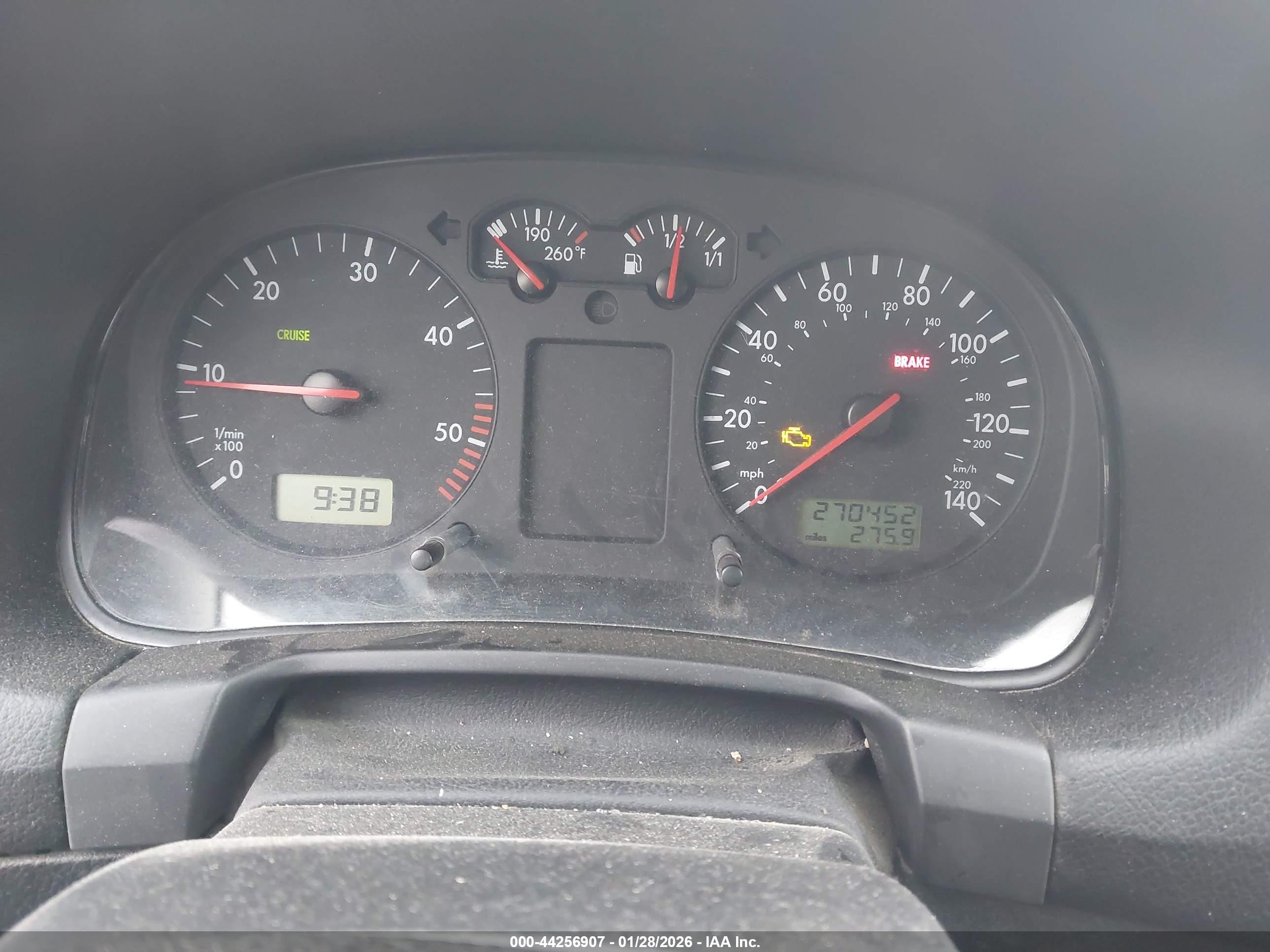VOLKSWAGEN GOLF image 6