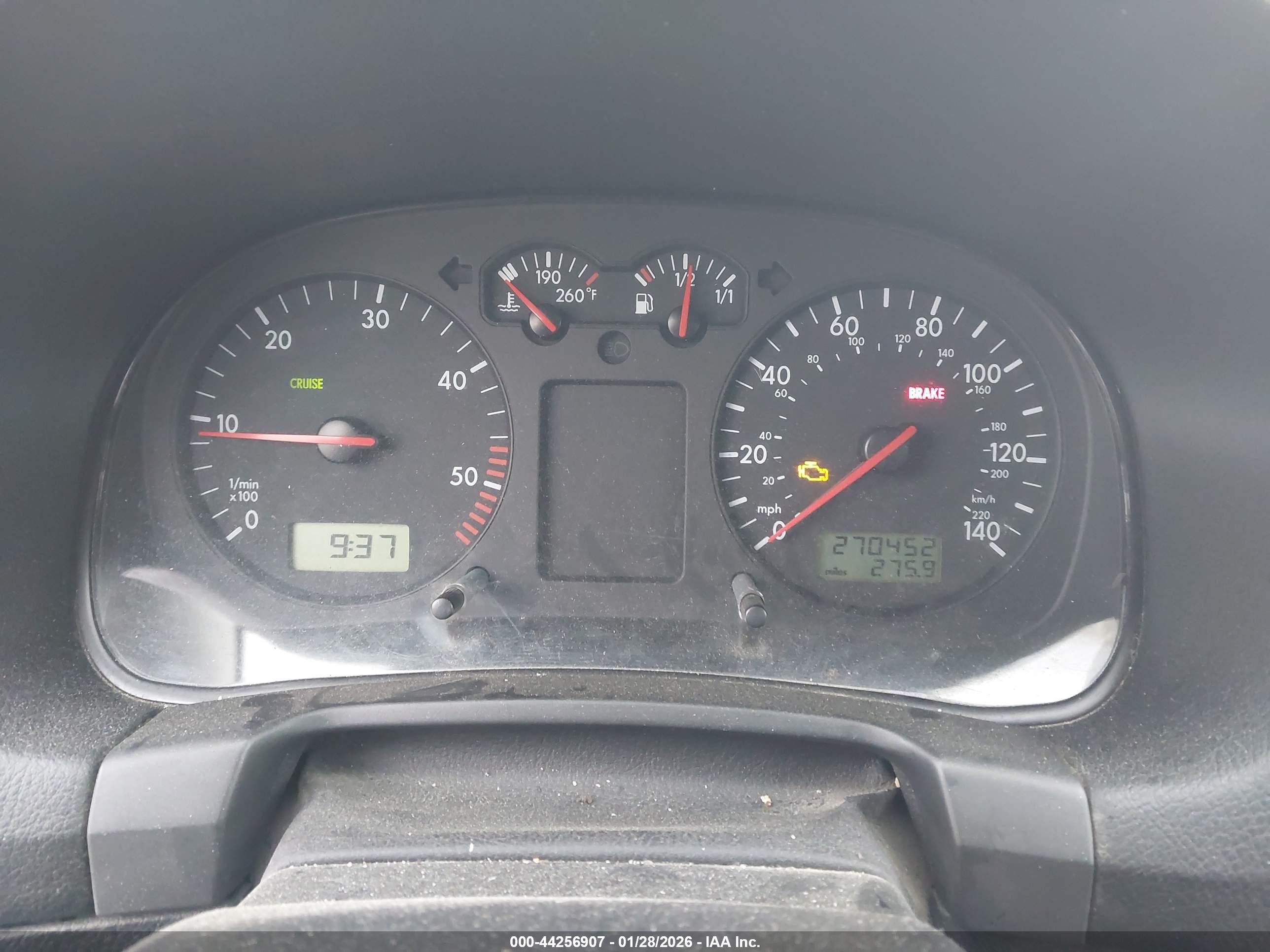 VOLKSWAGEN GOLF image 7