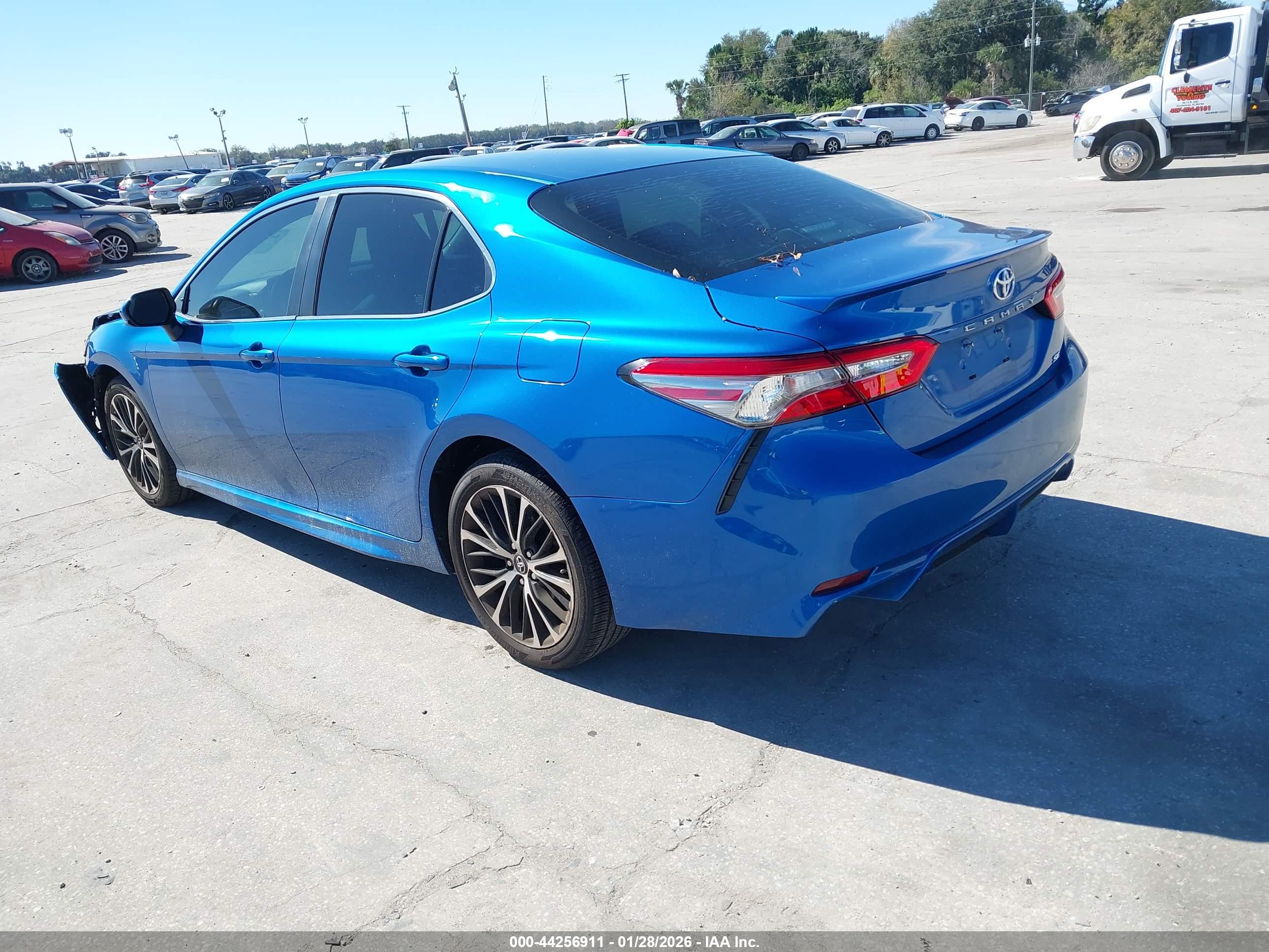 TOYOTA CAMRY image 3