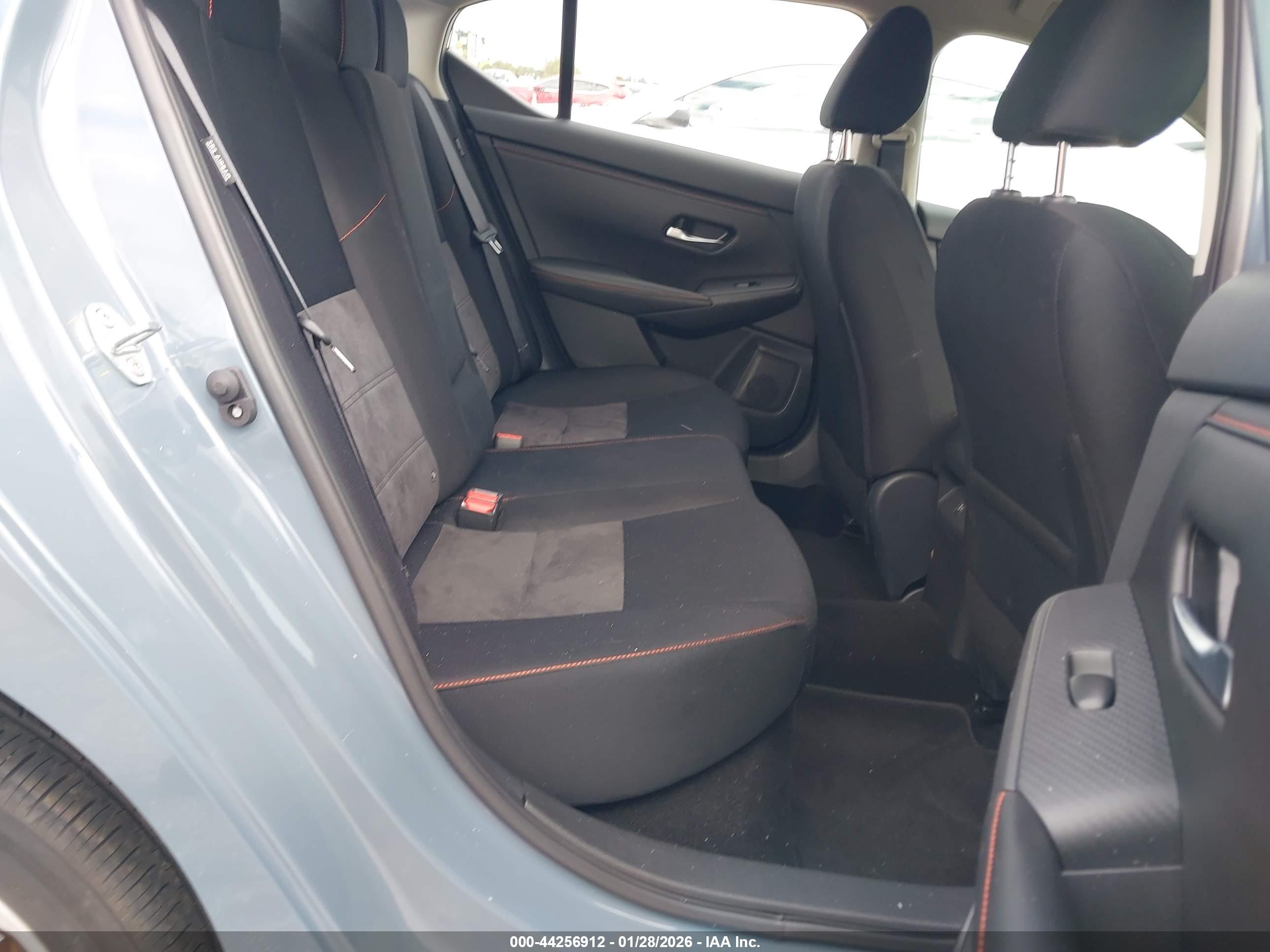 NISSAN SENTRA image 8