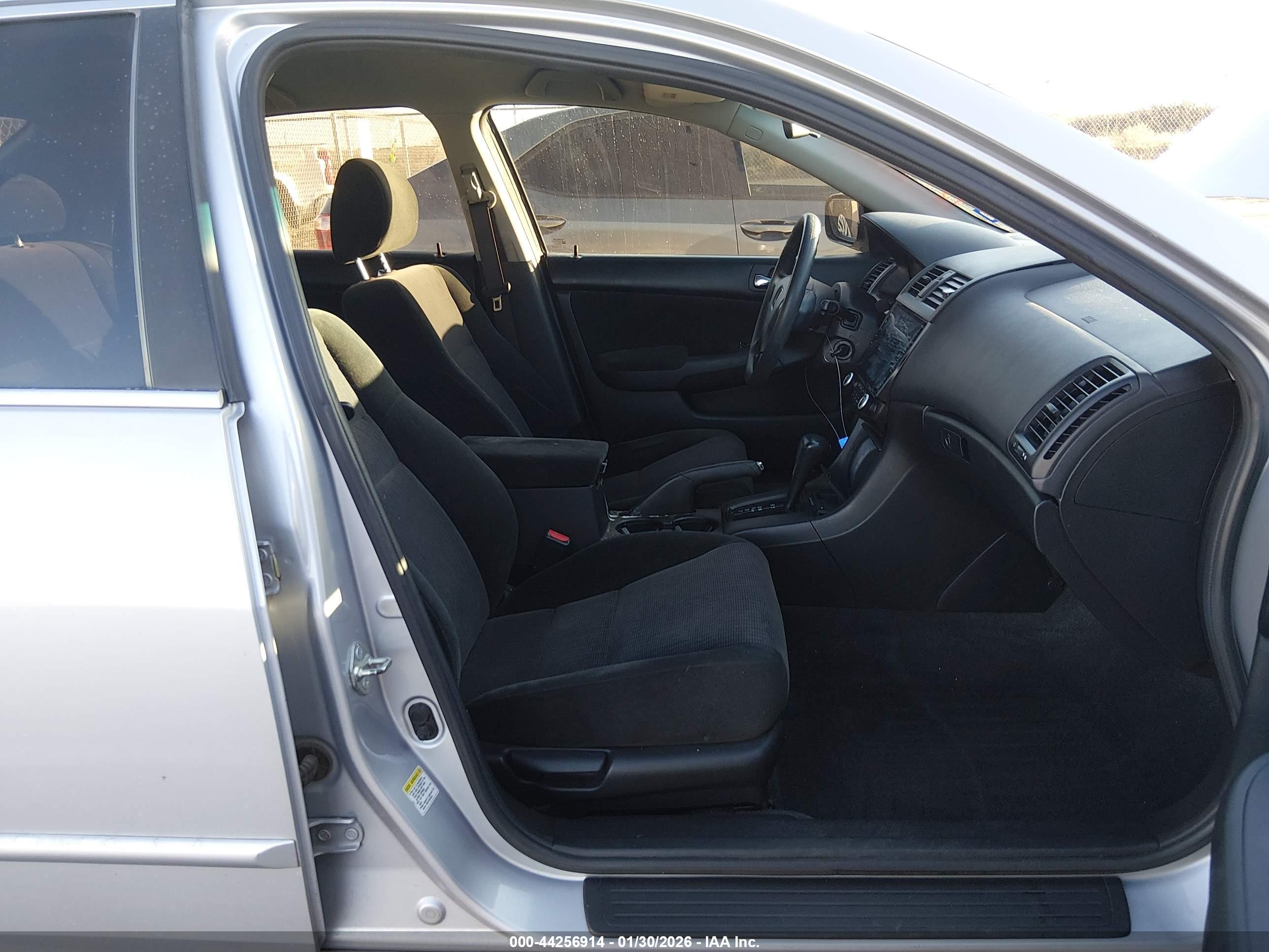 HONDA ACCORD image 5