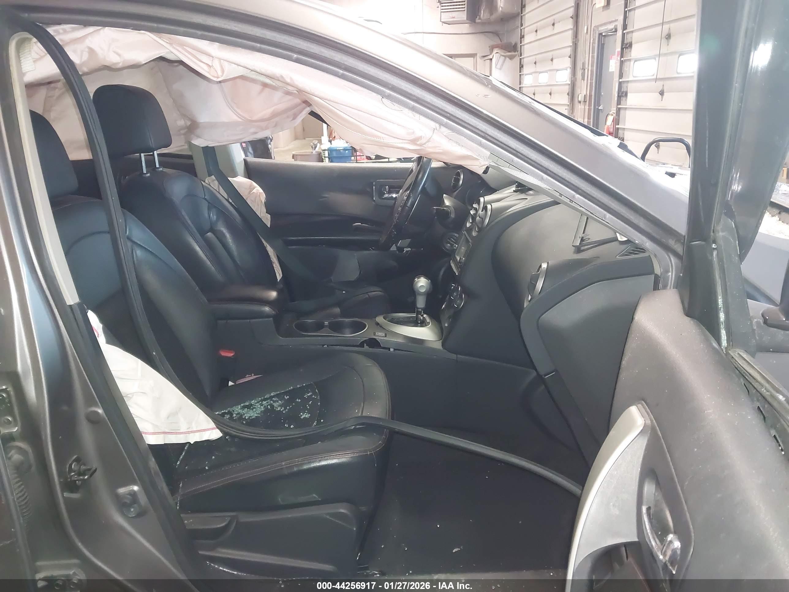 NISSAN ROGUE image 5