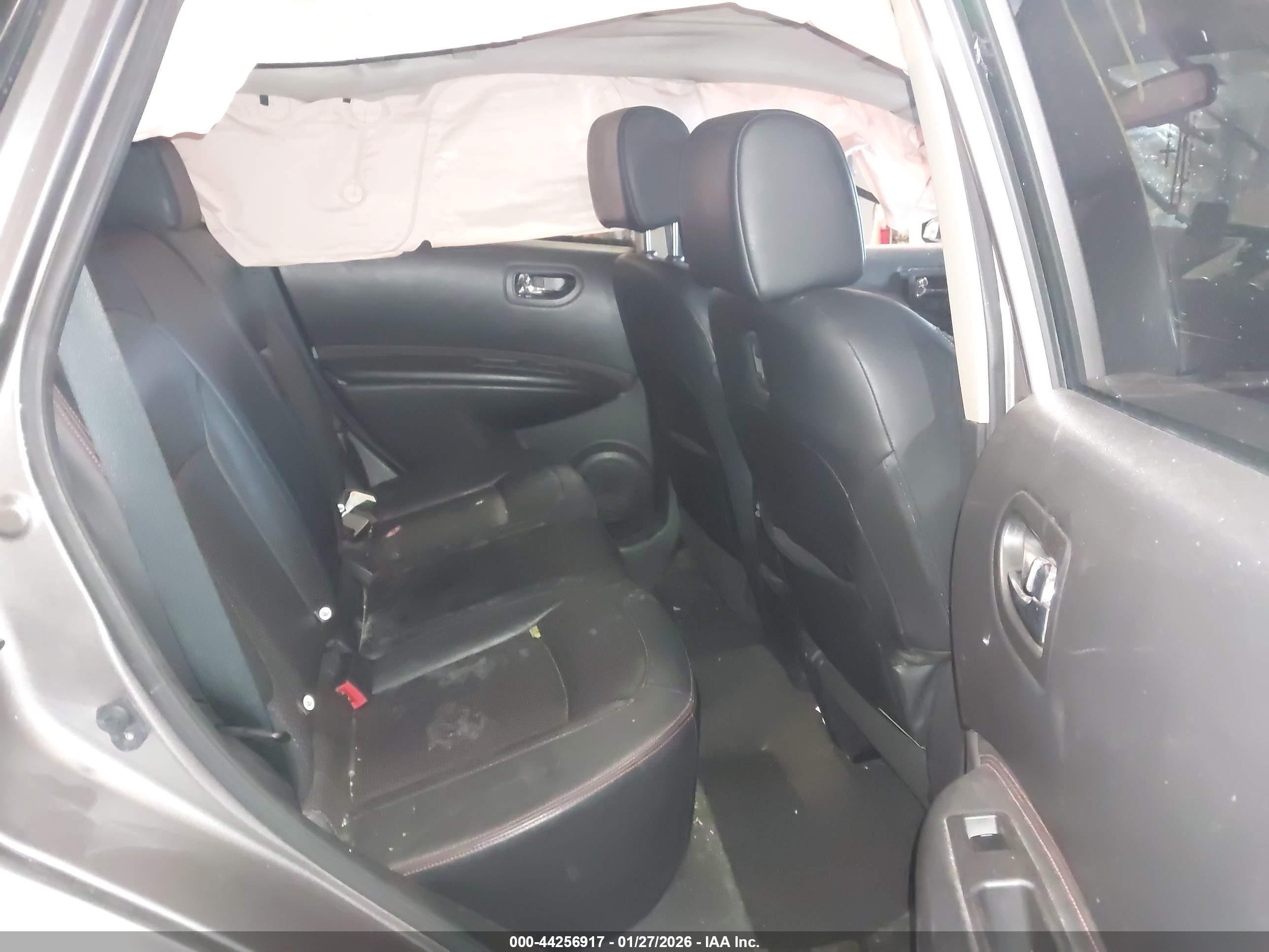 NISSAN ROGUE image 8