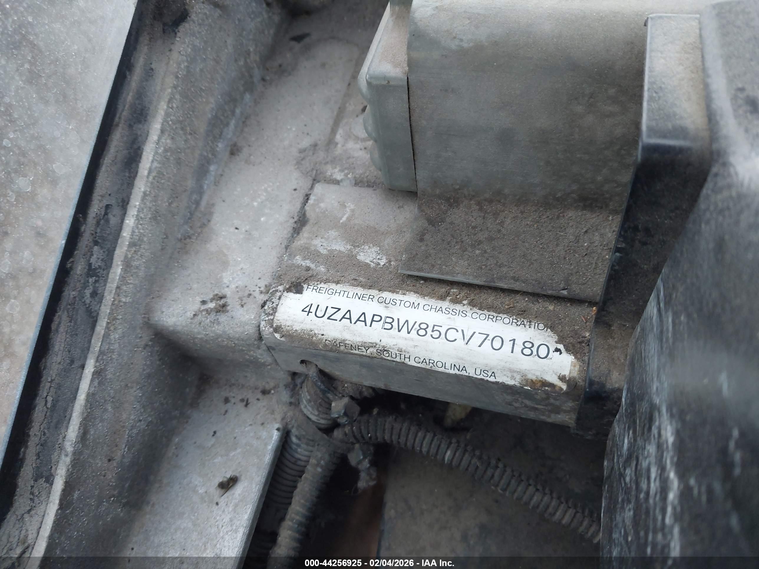 FREIGHTLINER CHASSIS image 9