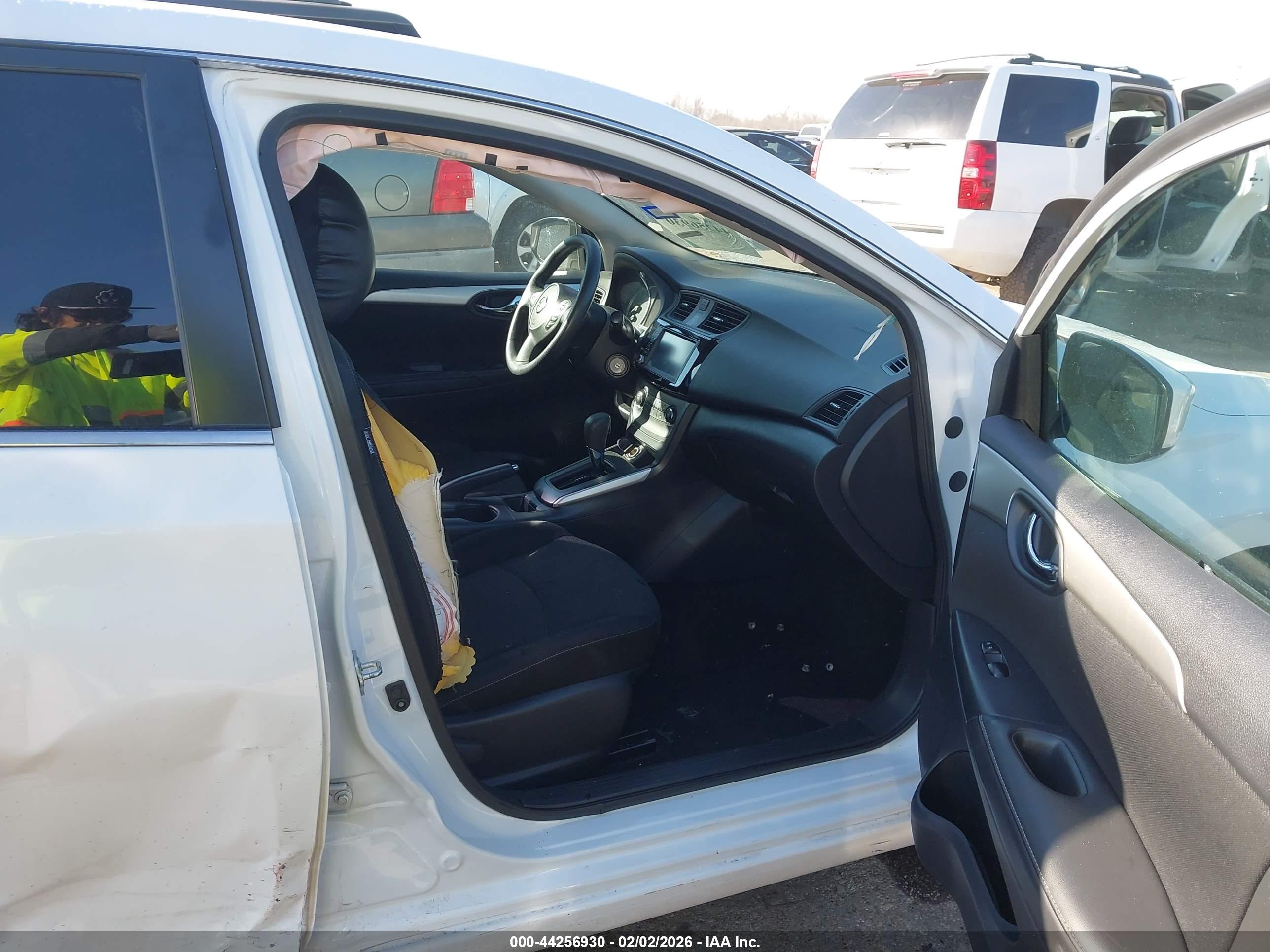 NISSAN SENTRA image 5