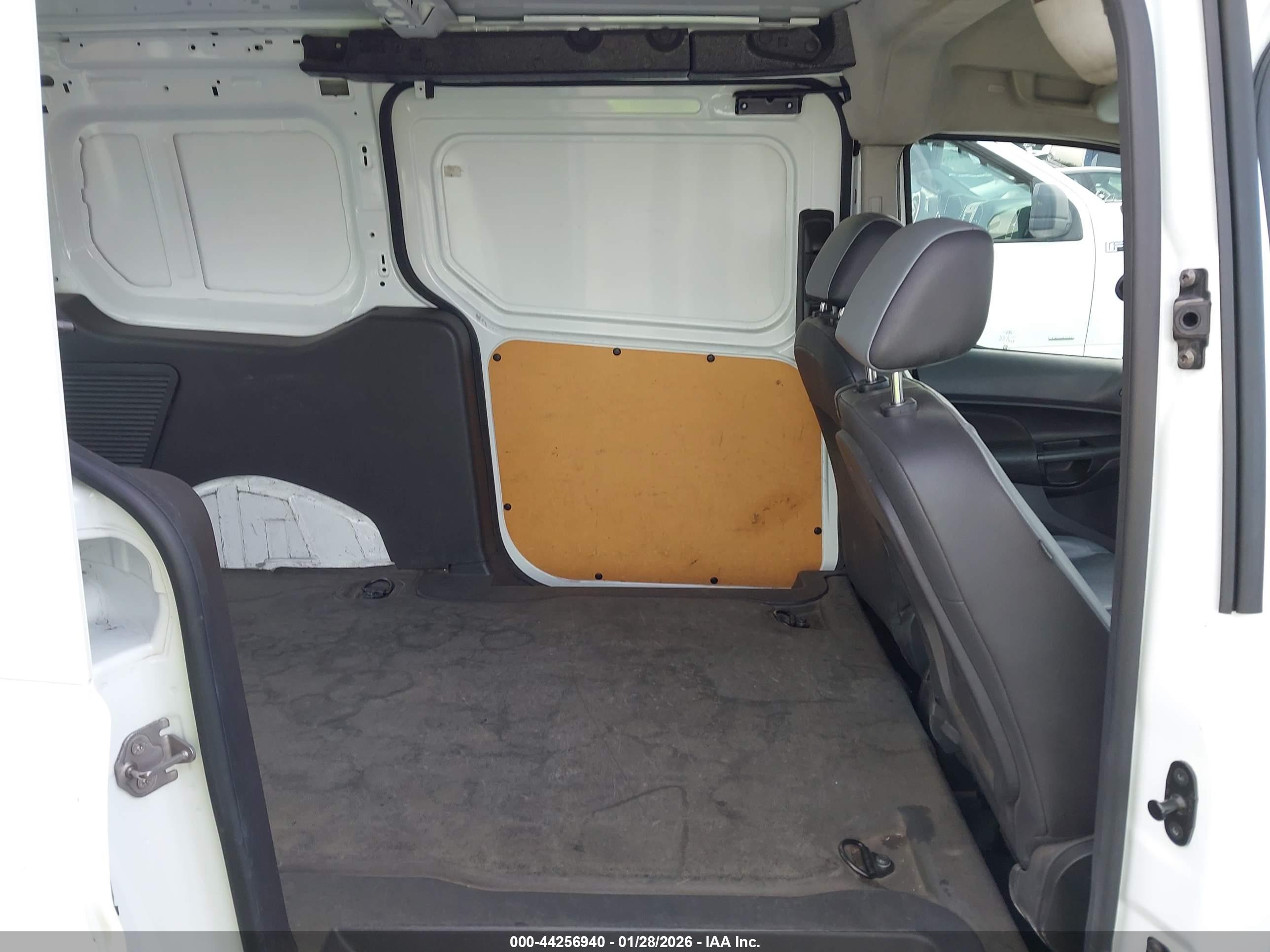 FORD TRANSIT image 8