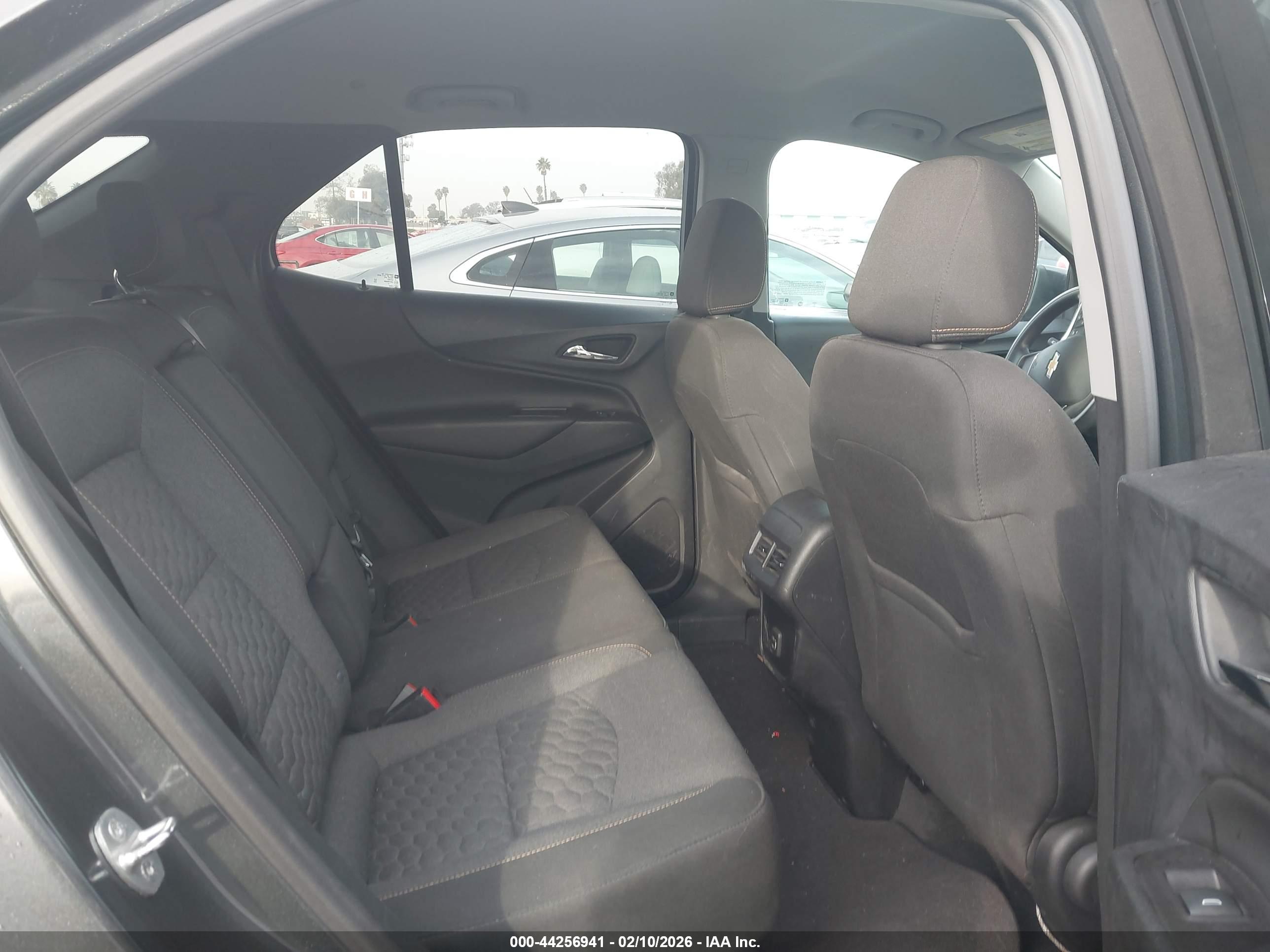 CHEVROLET EQUINOX image 8