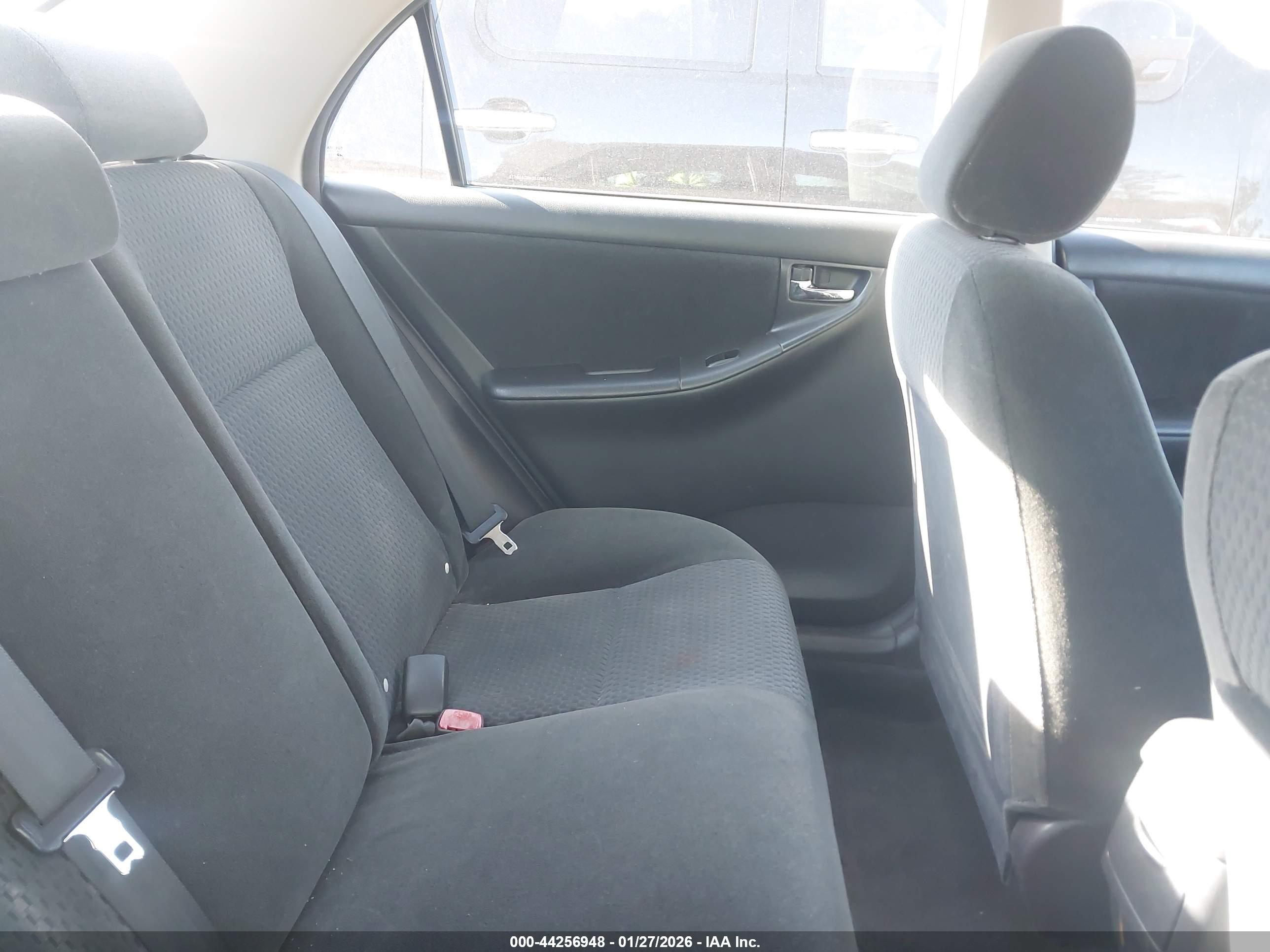 TOYOTA COROLLA image 8