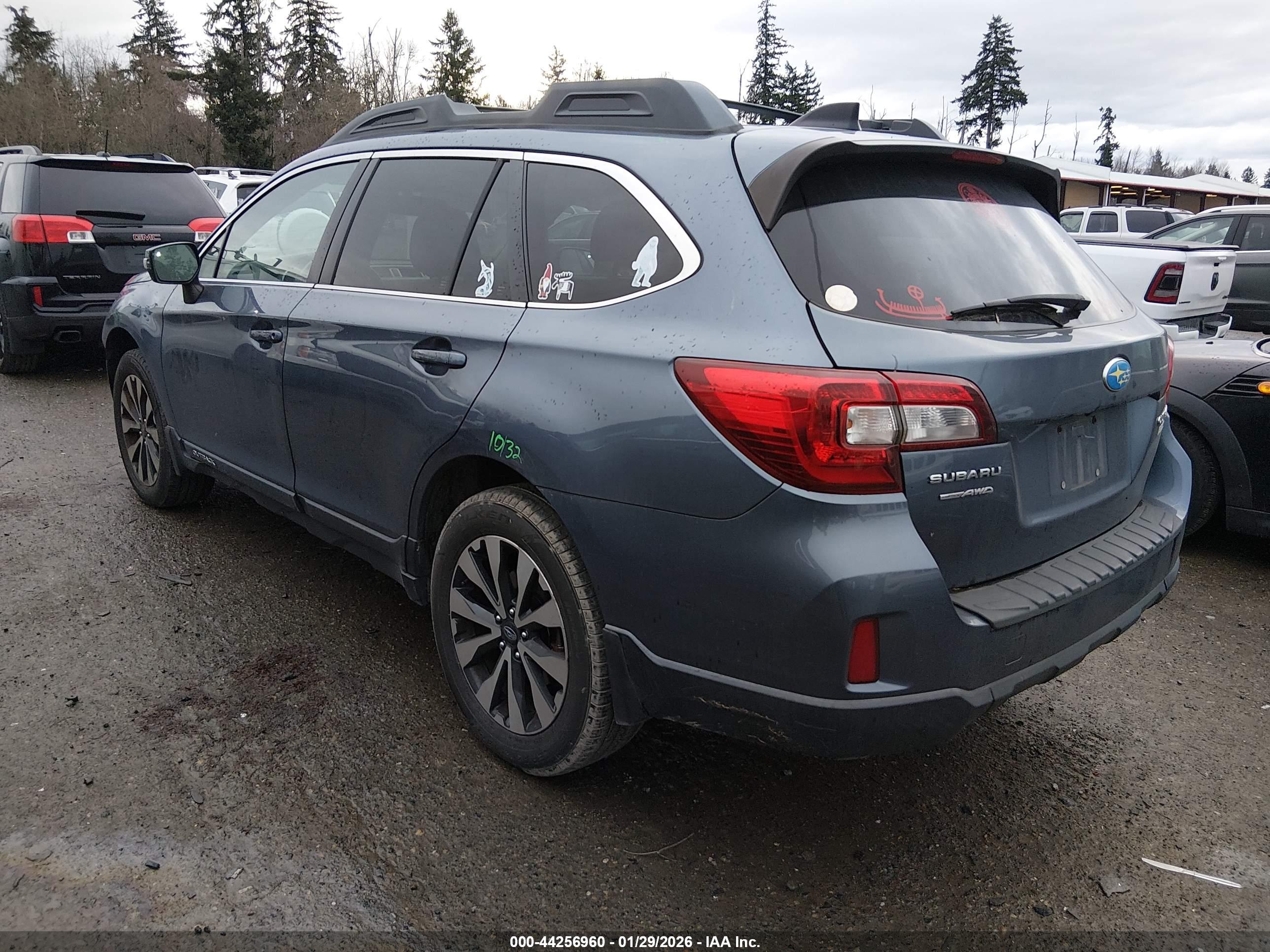 SUBARU OUTBACK image 3