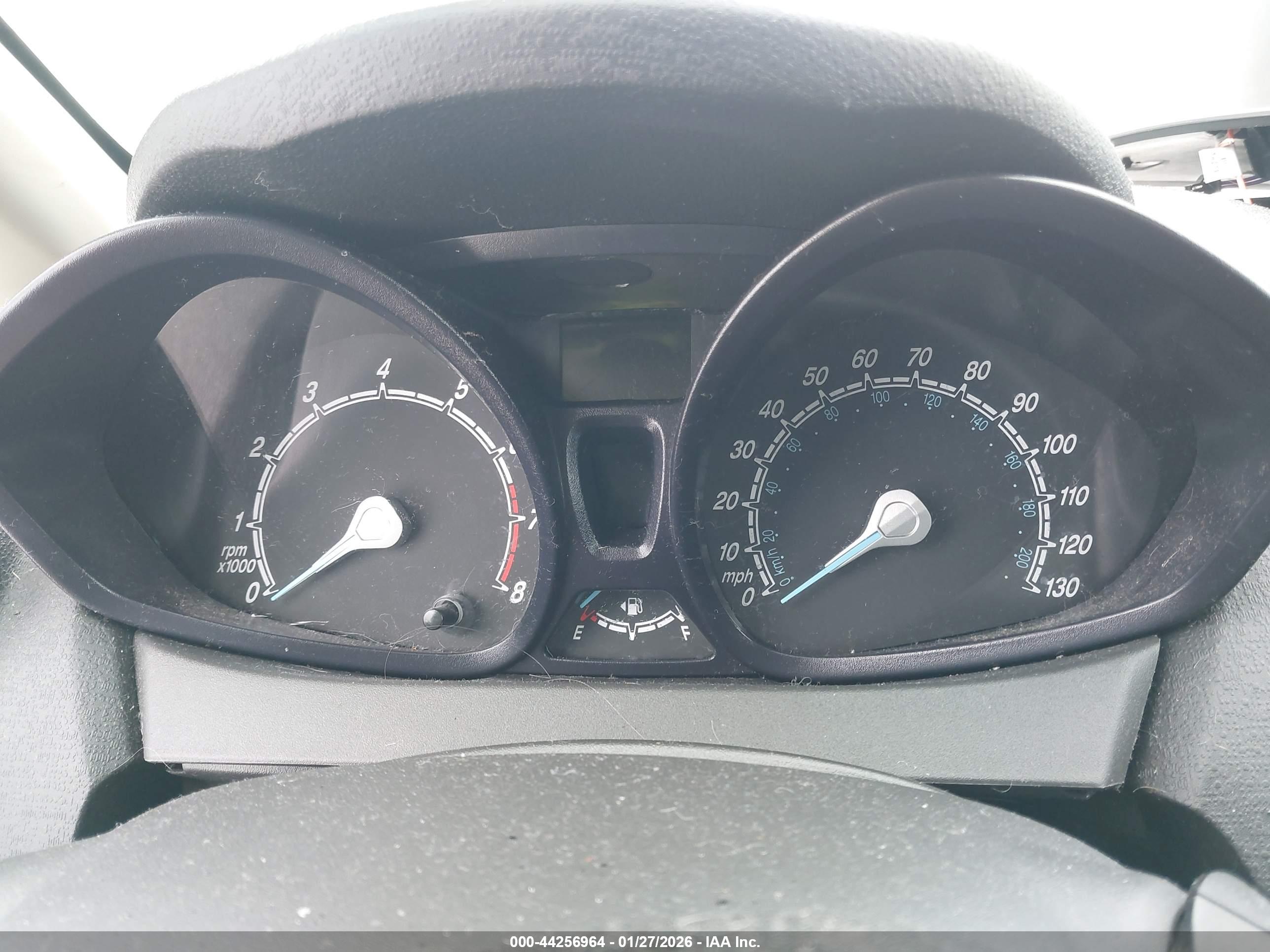 FORD FIESTA image 7
