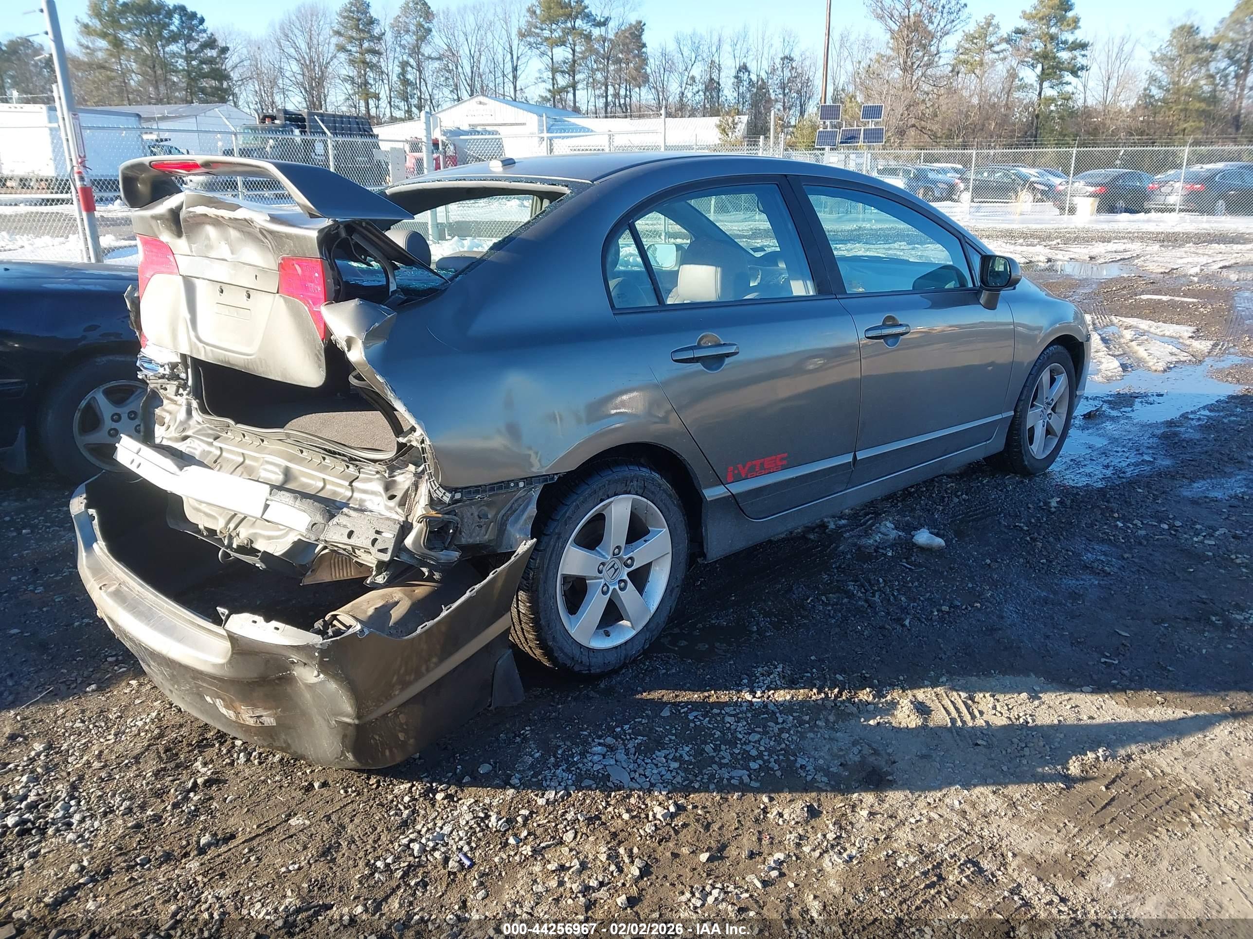HONDA CIVIC image 4