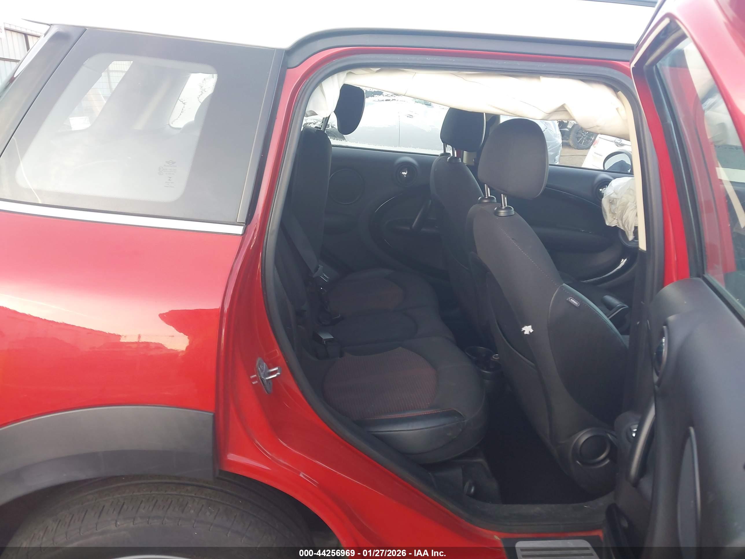 MINI COUNTRYMAN image 8