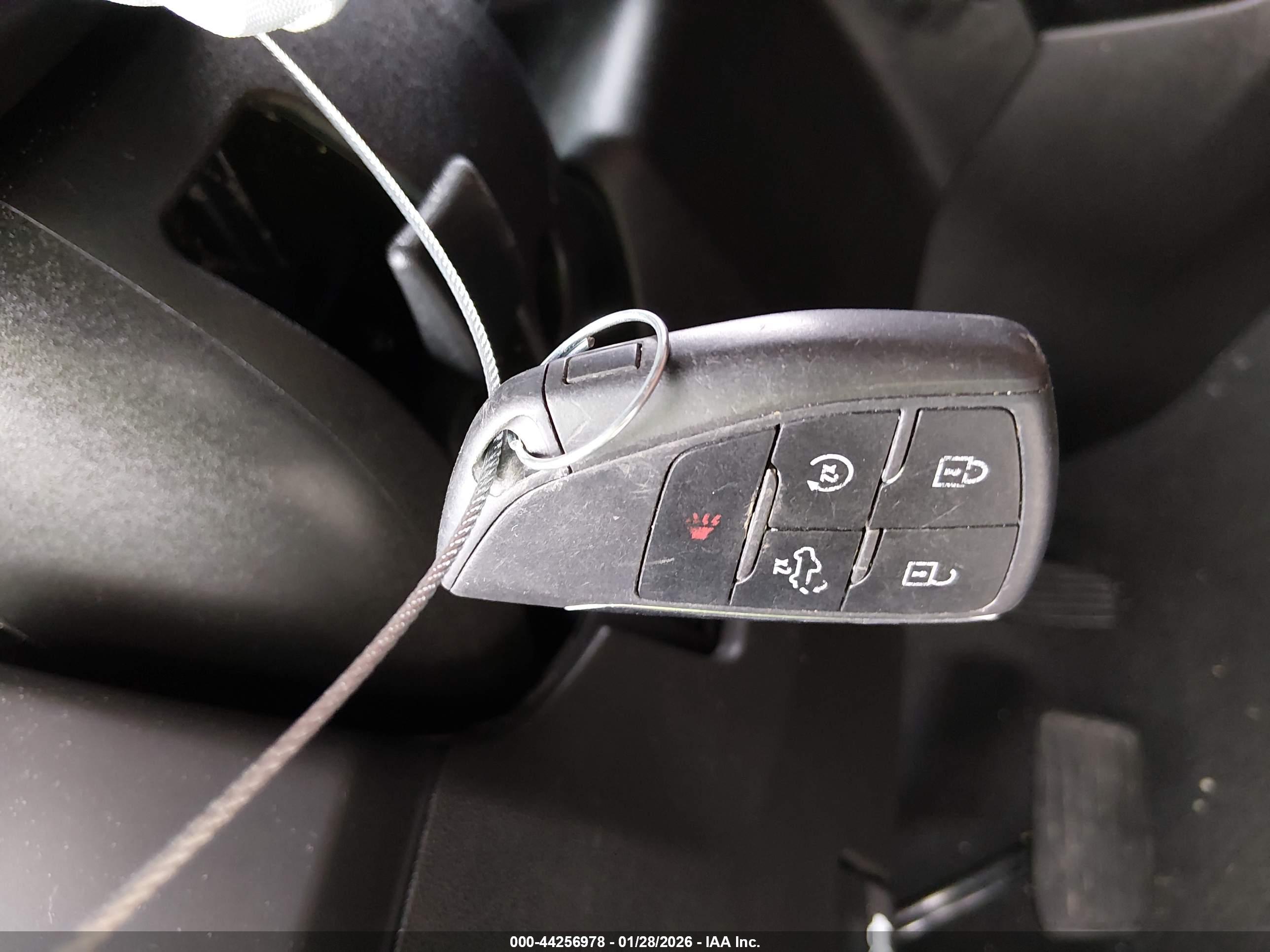 GMC SIERRA image 11