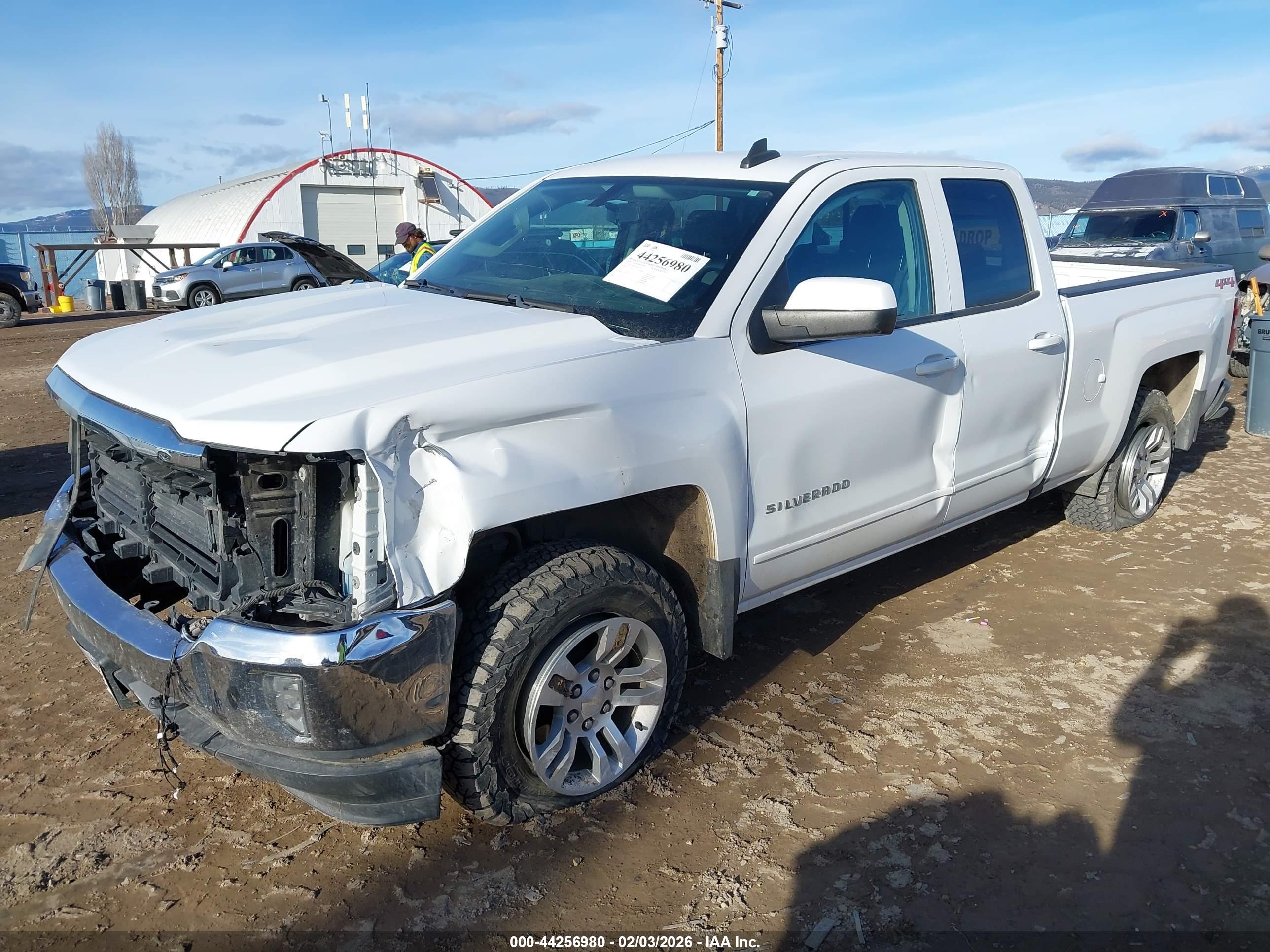 CHEVROLET SILVERADO image 2