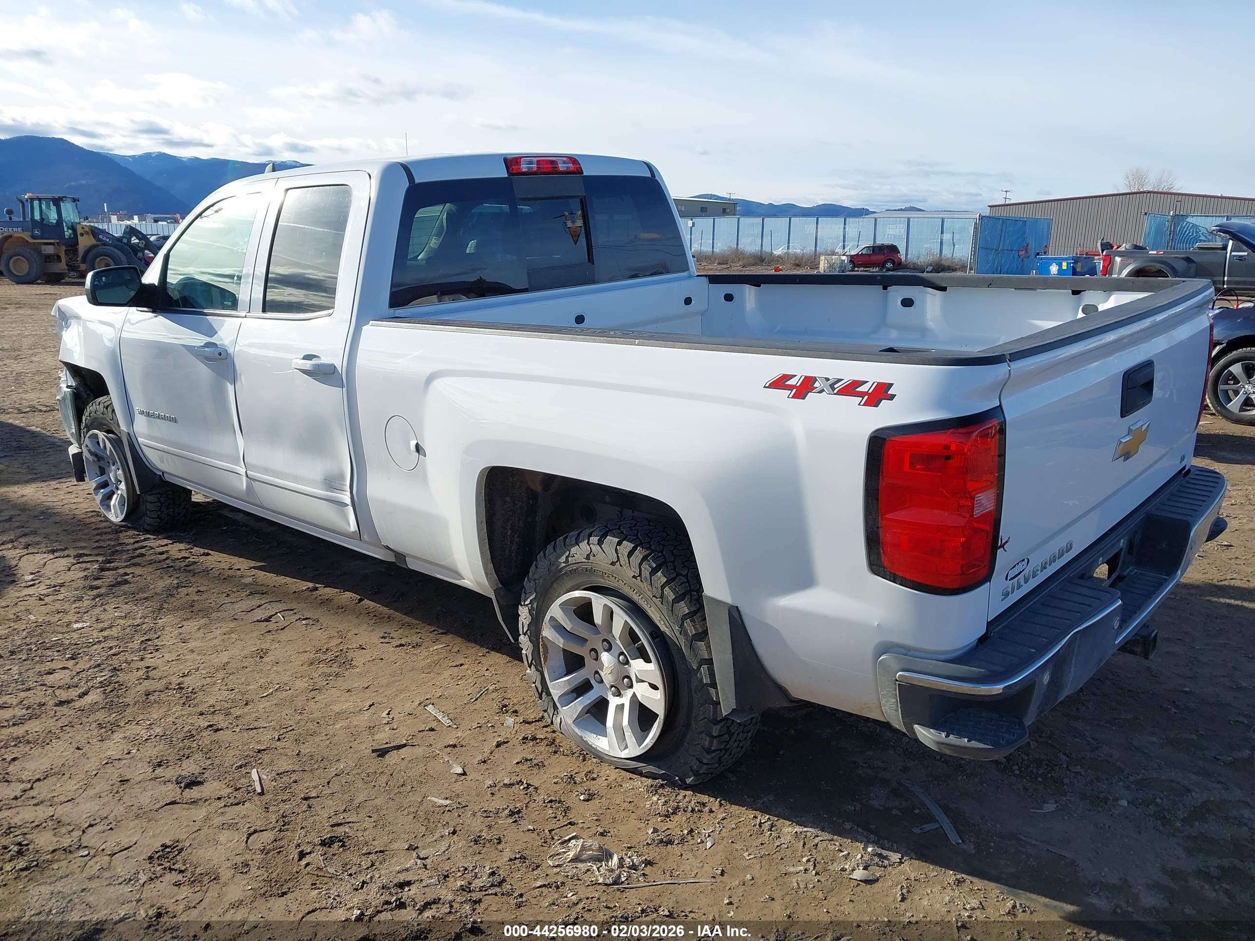 CHEVROLET SILVERADO image 3