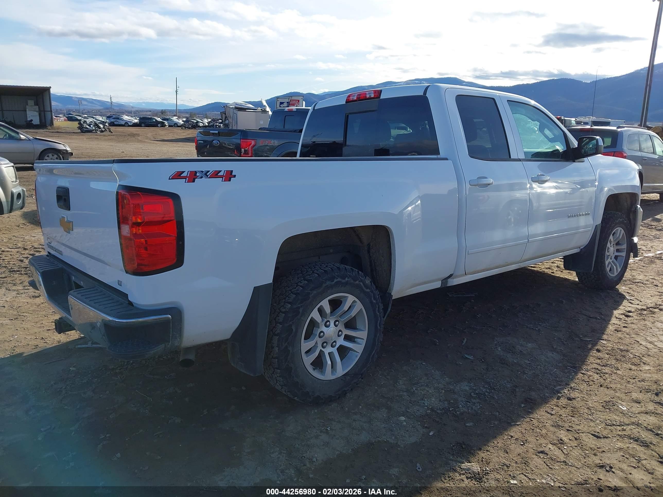 CHEVROLET SILVERADO image 4