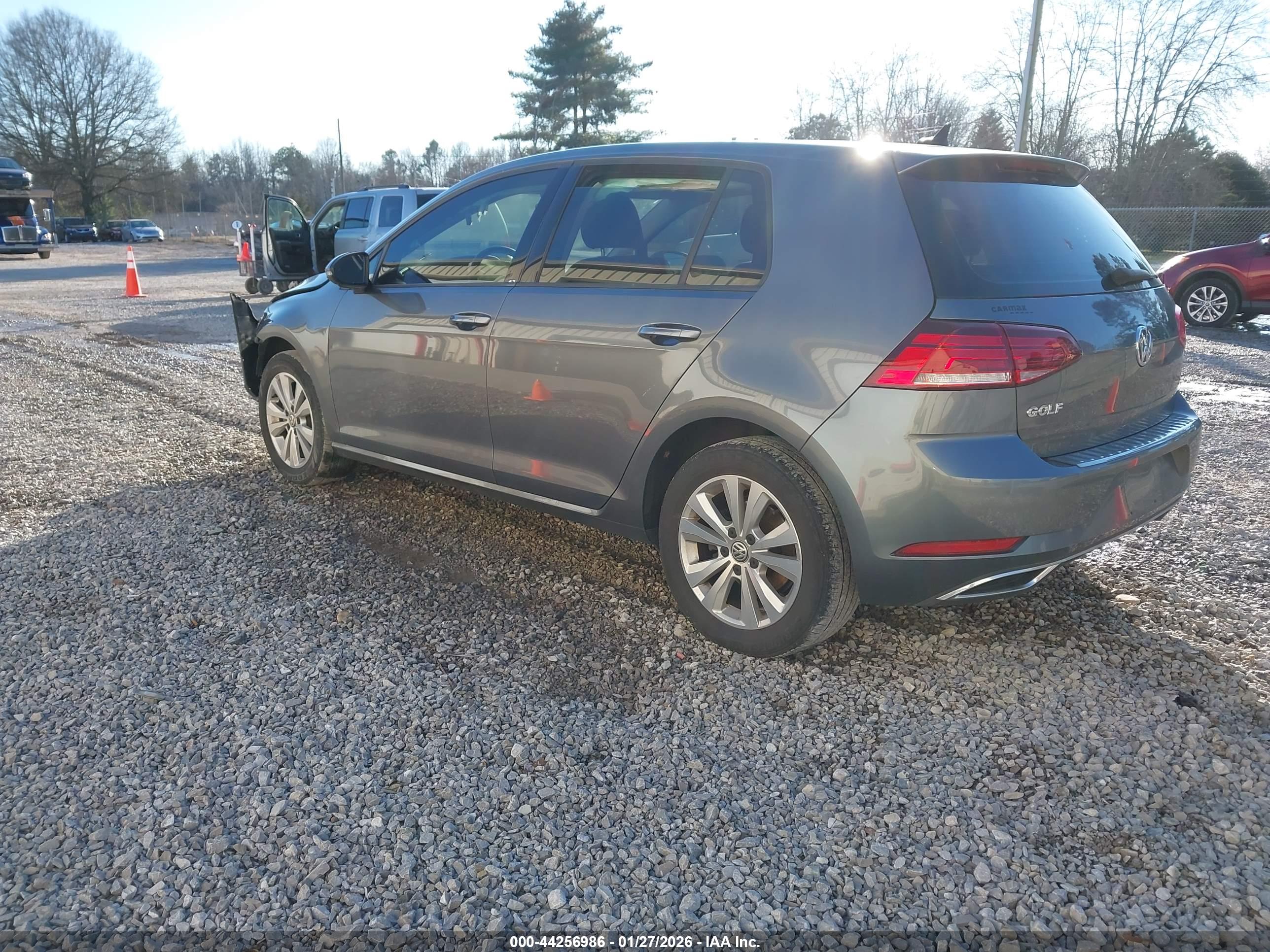 VOLKSWAGEN GOLF image 3