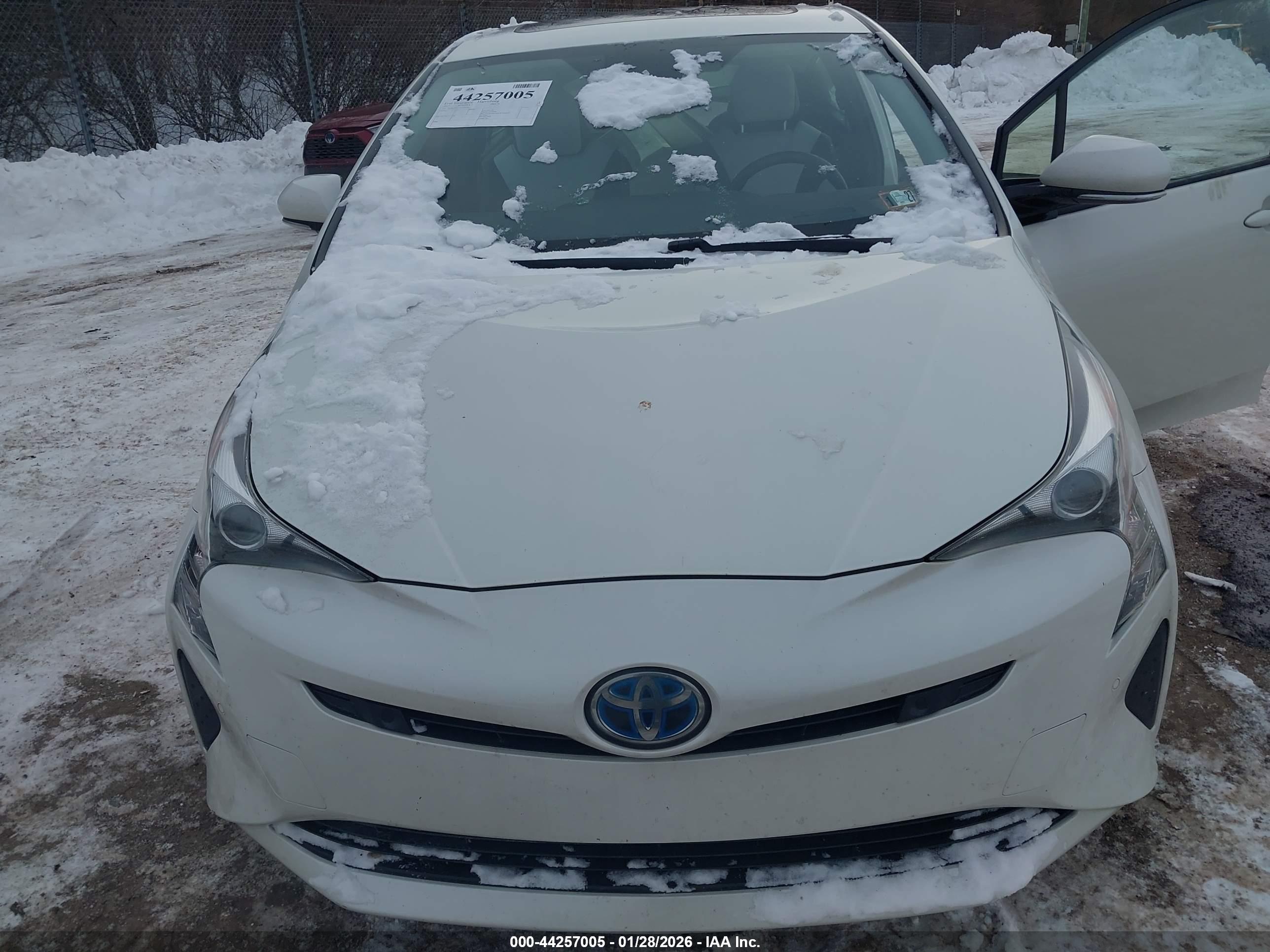 TOYOTA PRIUS image 10