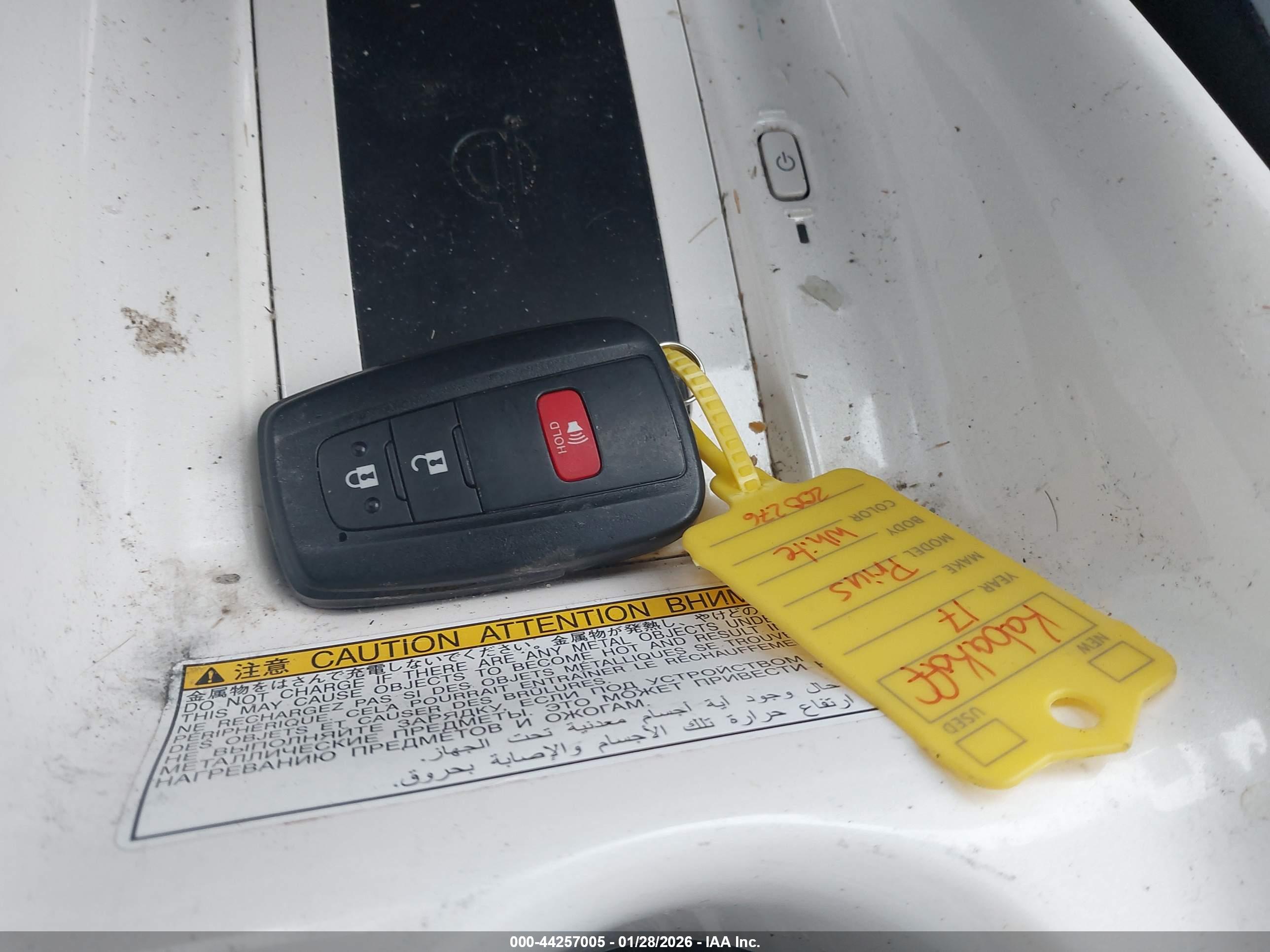 TOYOTA PRIUS image 11