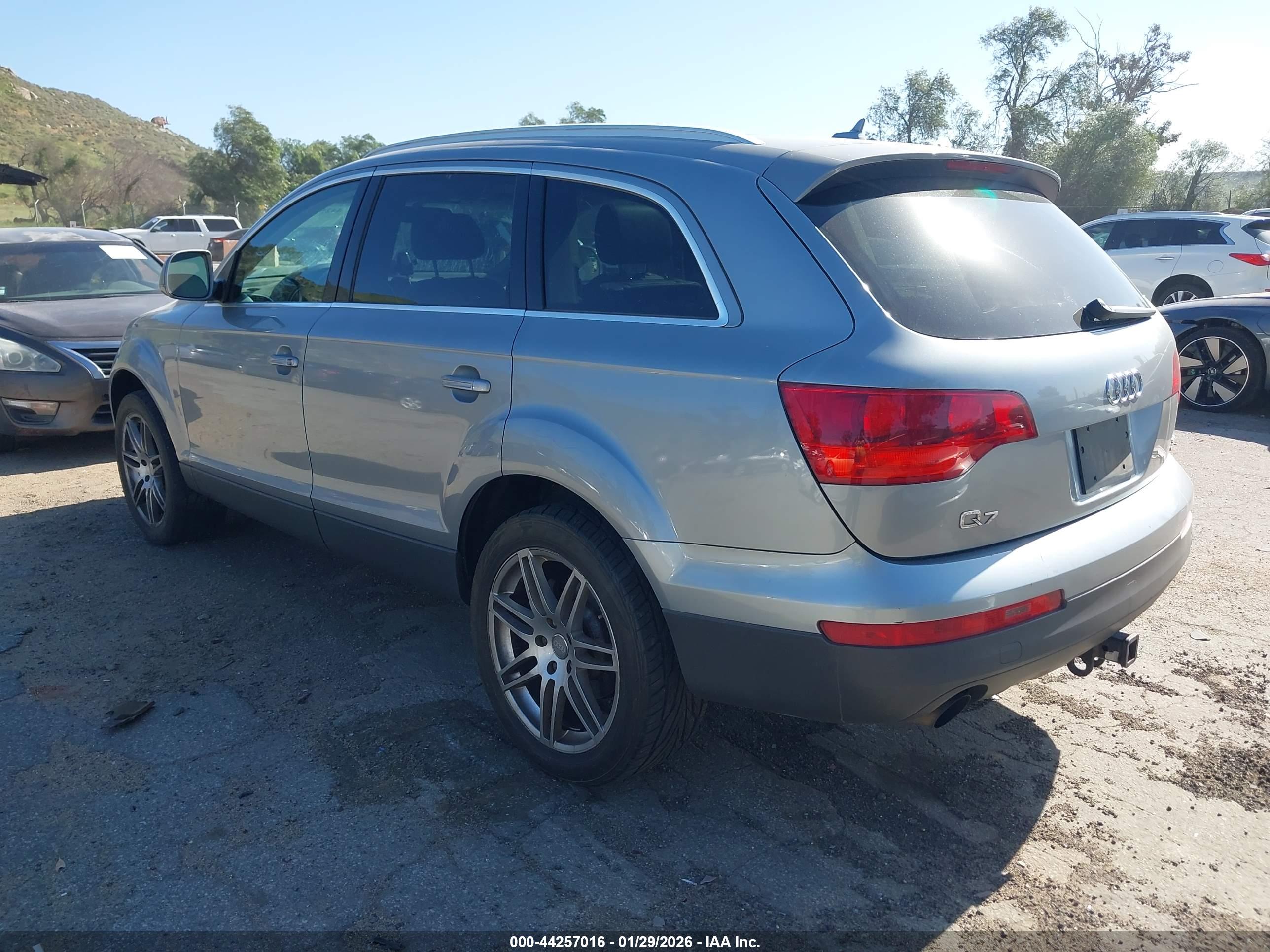 AUDI Q7 image 3