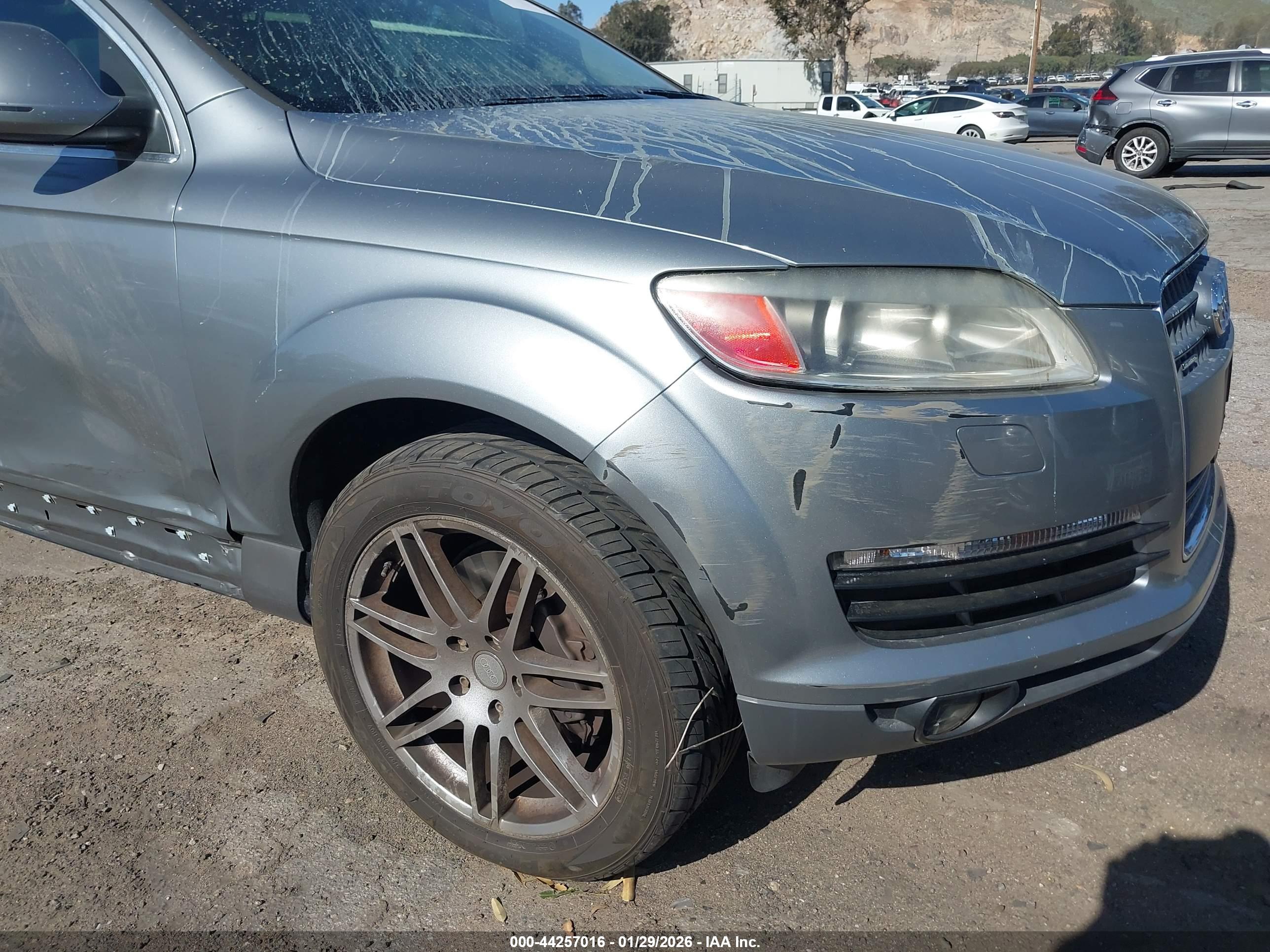 AUDI Q7 image 6