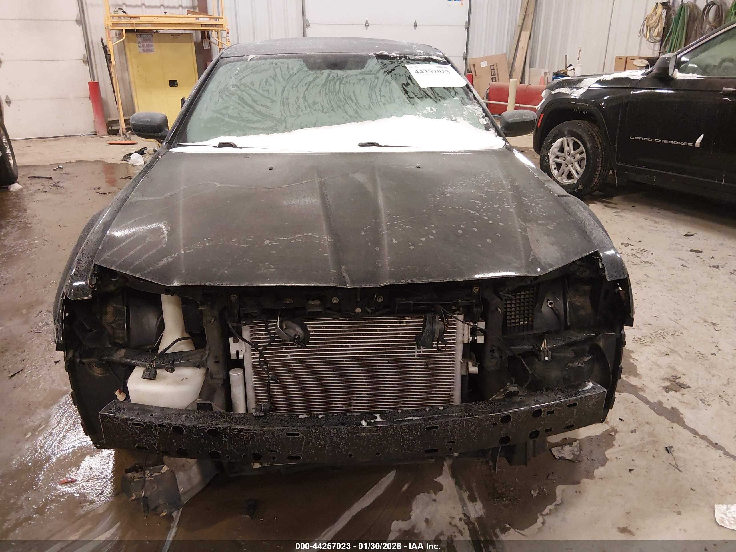 CHRYSLER 300 image 6