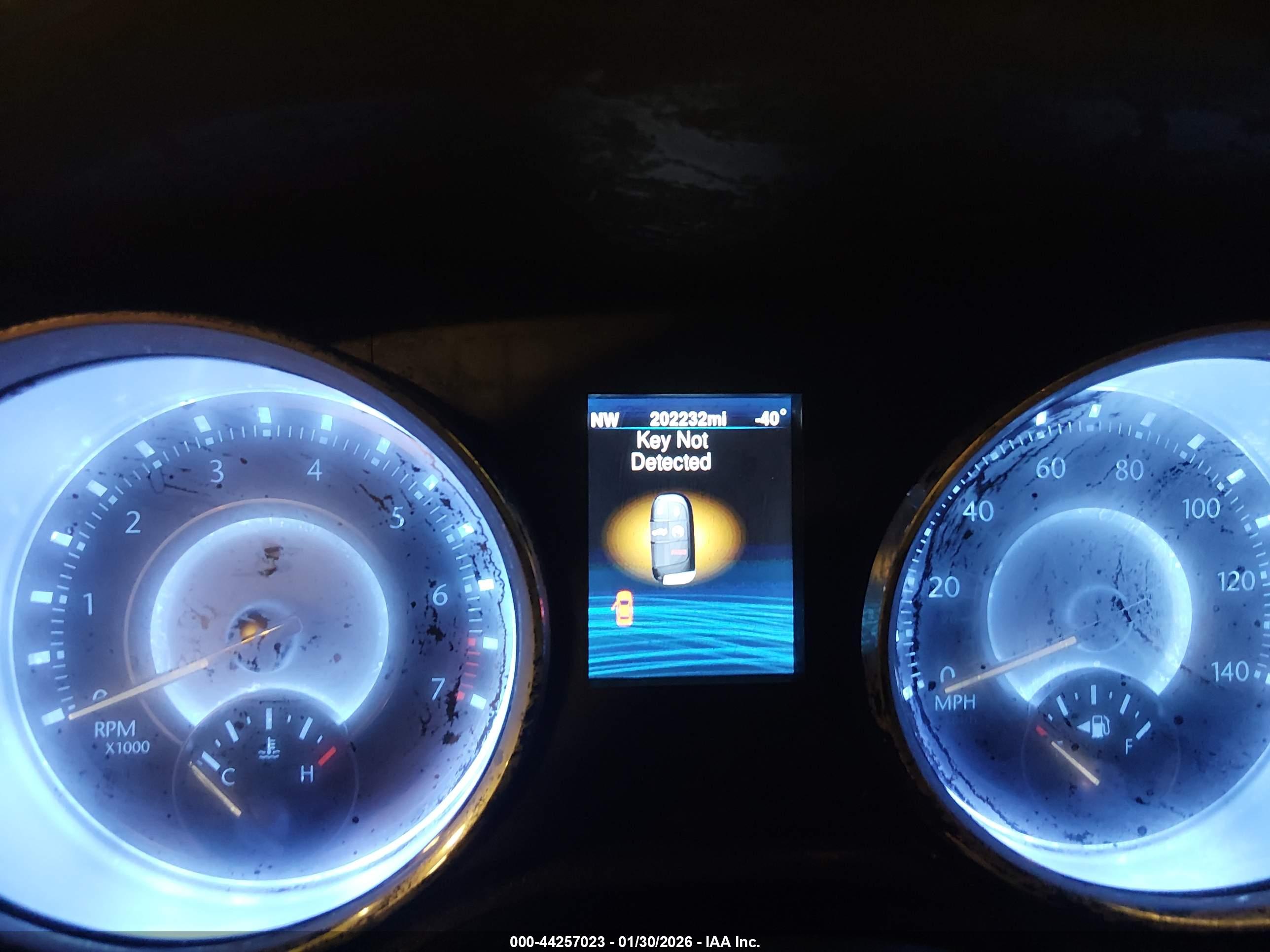 CHRYSLER 300 image 7