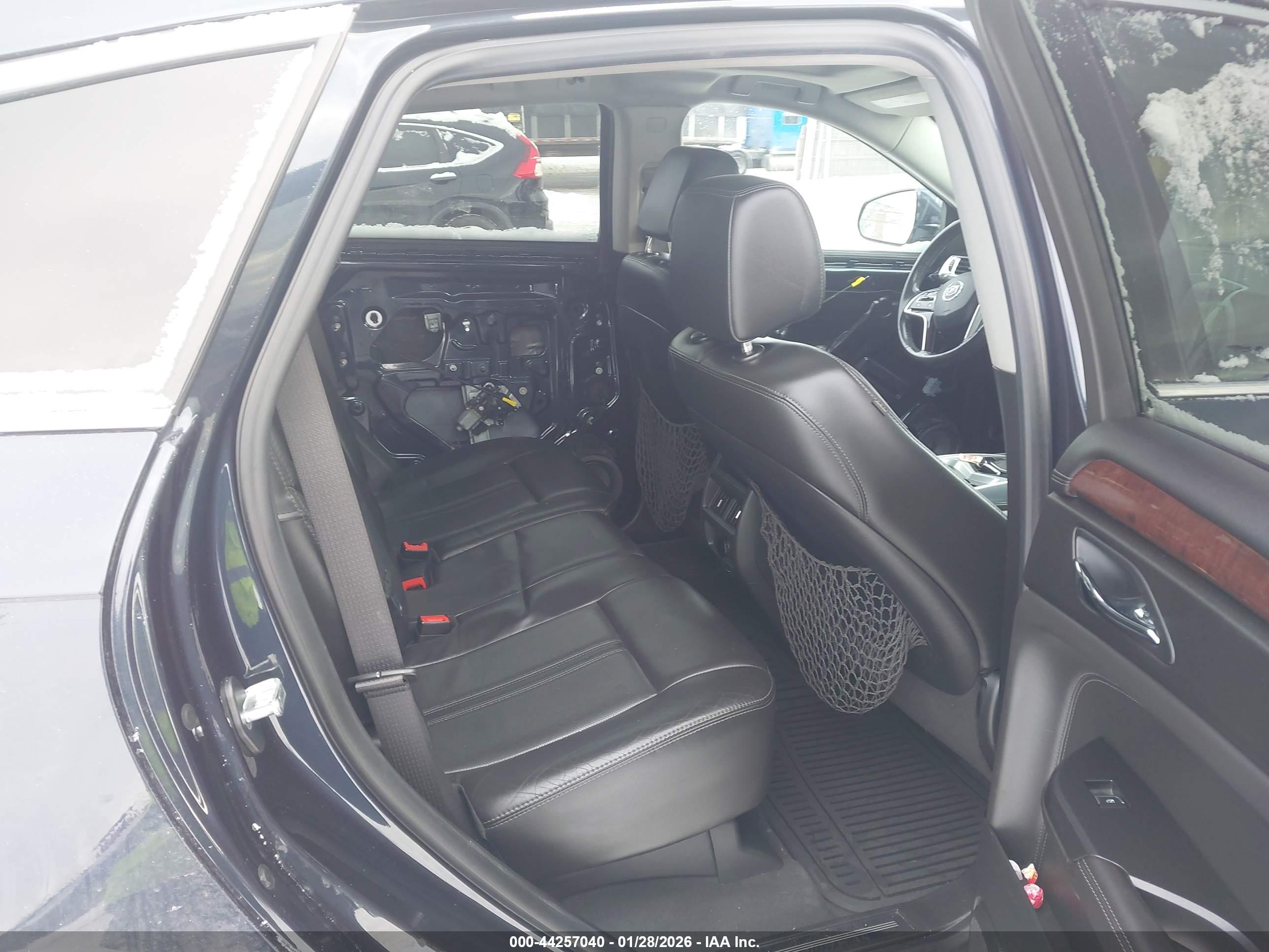 CADILLAC SRX image 8