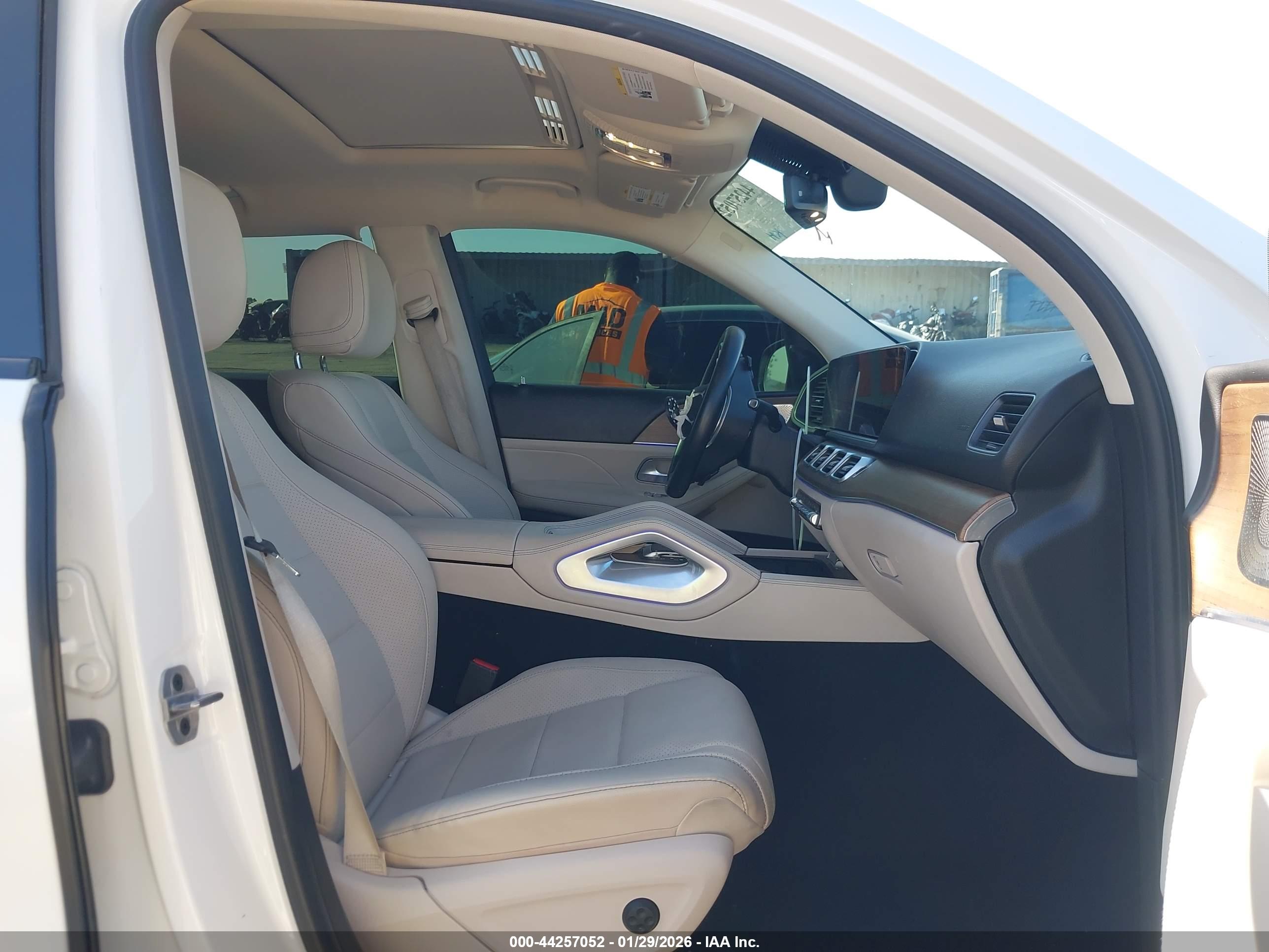 MERCEDES-BENZ GLE image 5