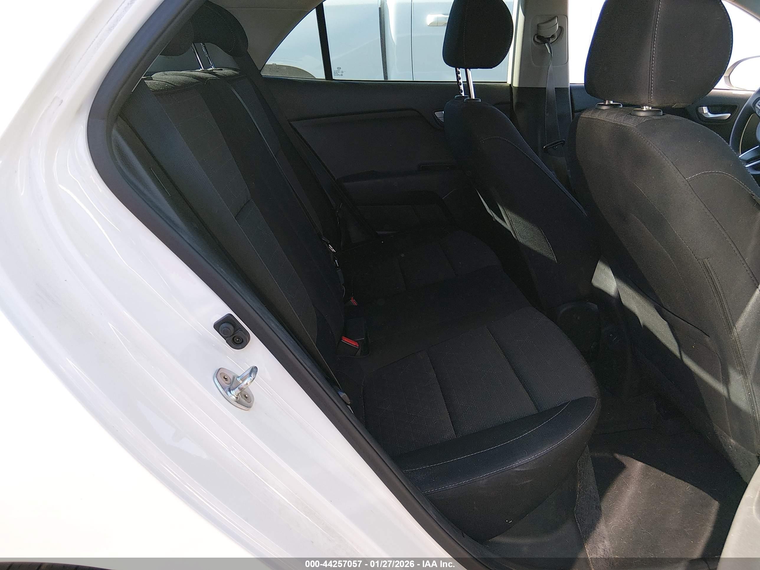 KIA RIO image 8