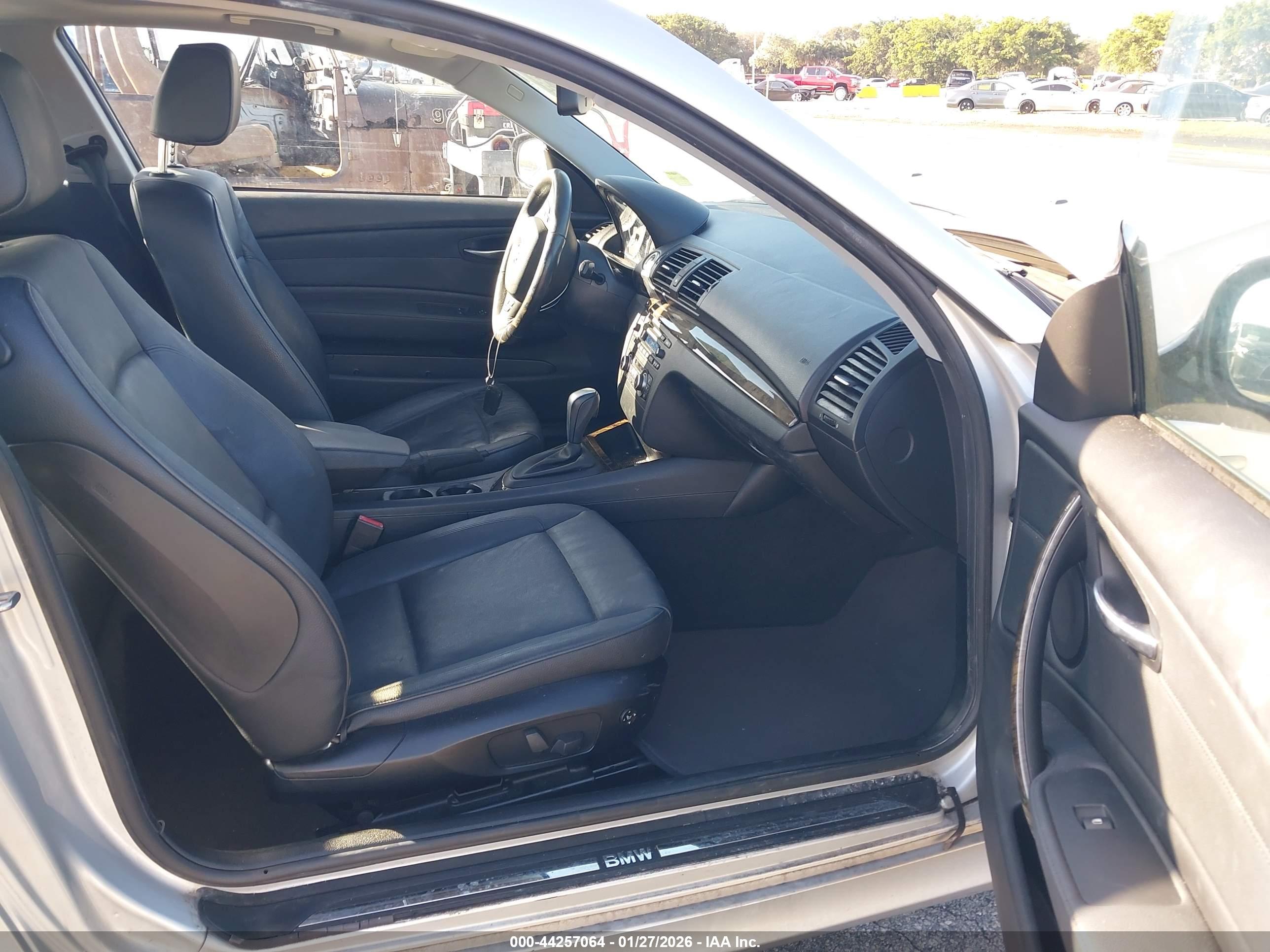 BMW 128I image 5